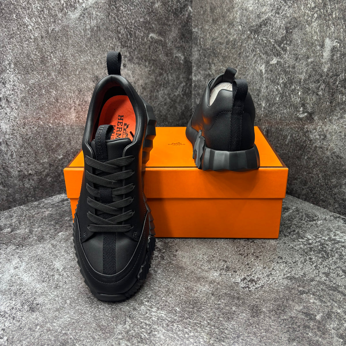 HERMES BLACK