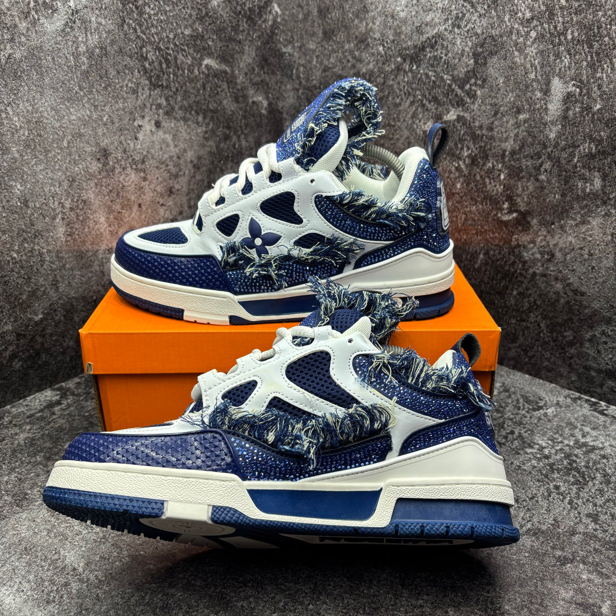 LOUIS VUITTON SKATE SWAROVSKI BLUE & WHITE