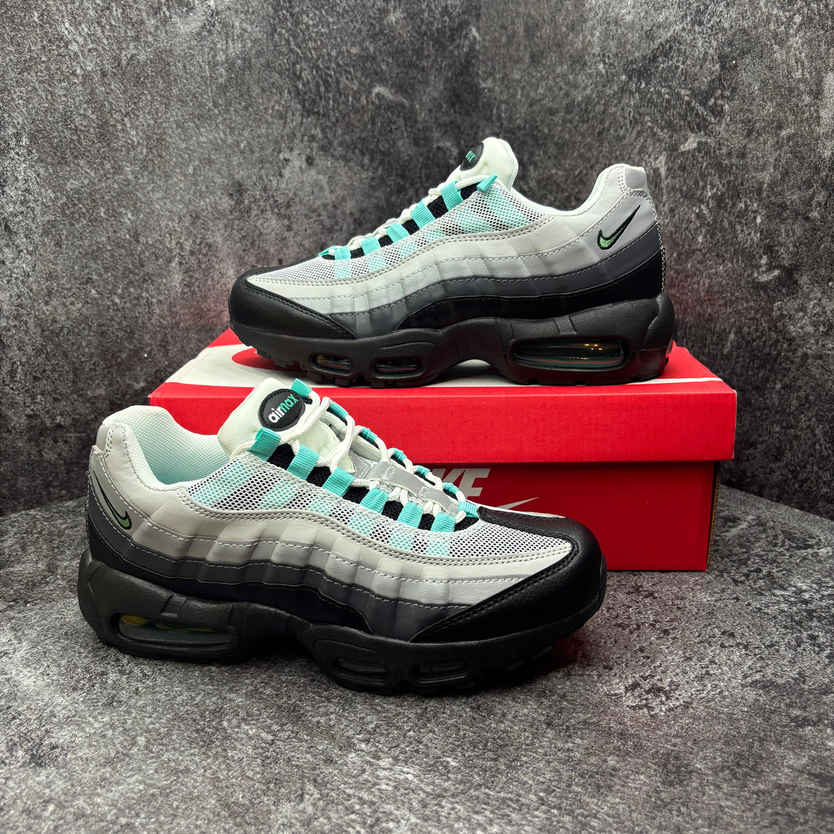 NIKE AIR MAX 95 WHITE & TOURQOISE