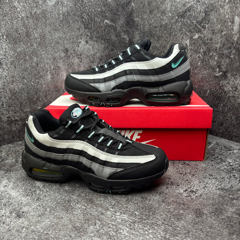 NIKE AIR MAX 95 BLACK & TOURQOISE