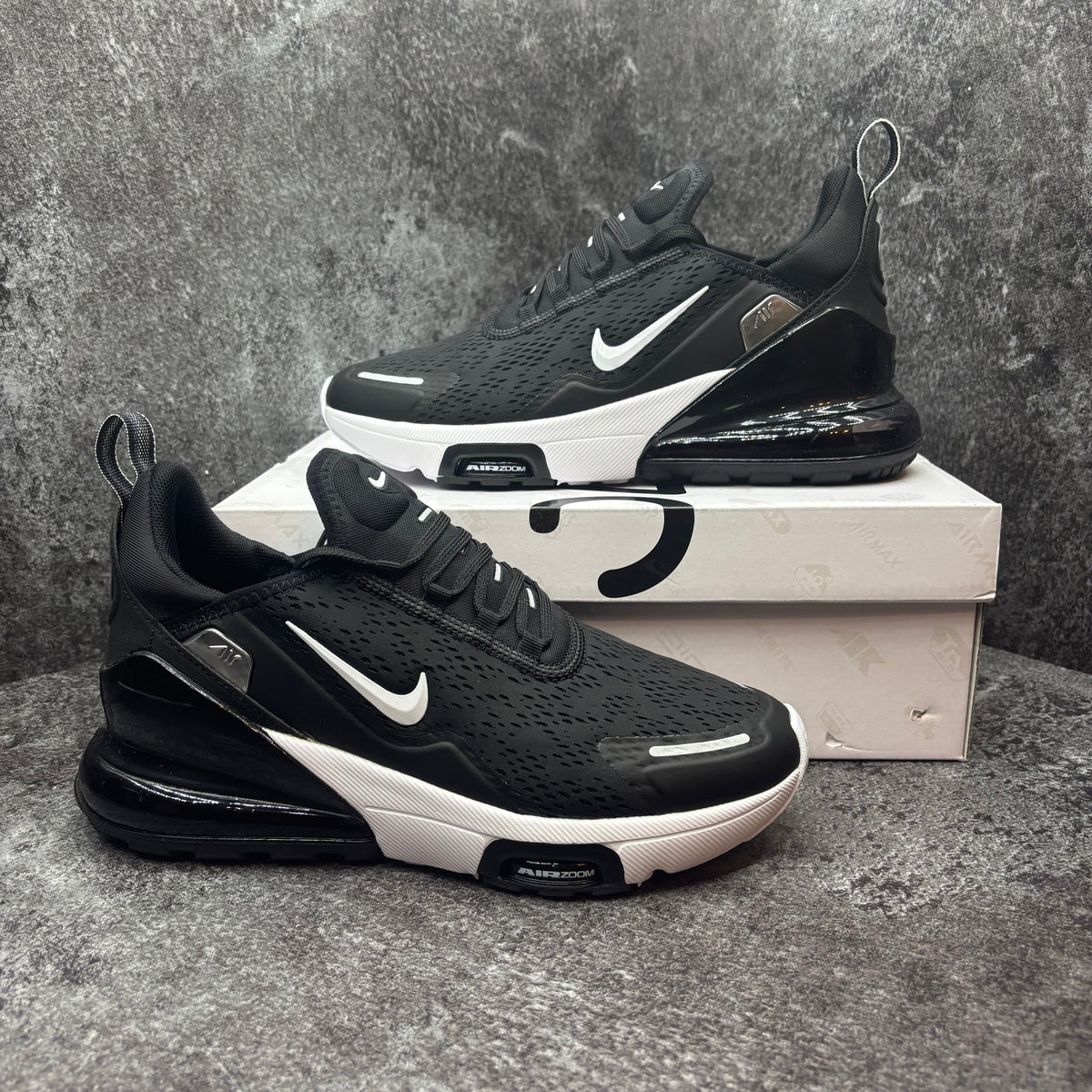 NIKE AIR MAX 270 BLACK & WHITE