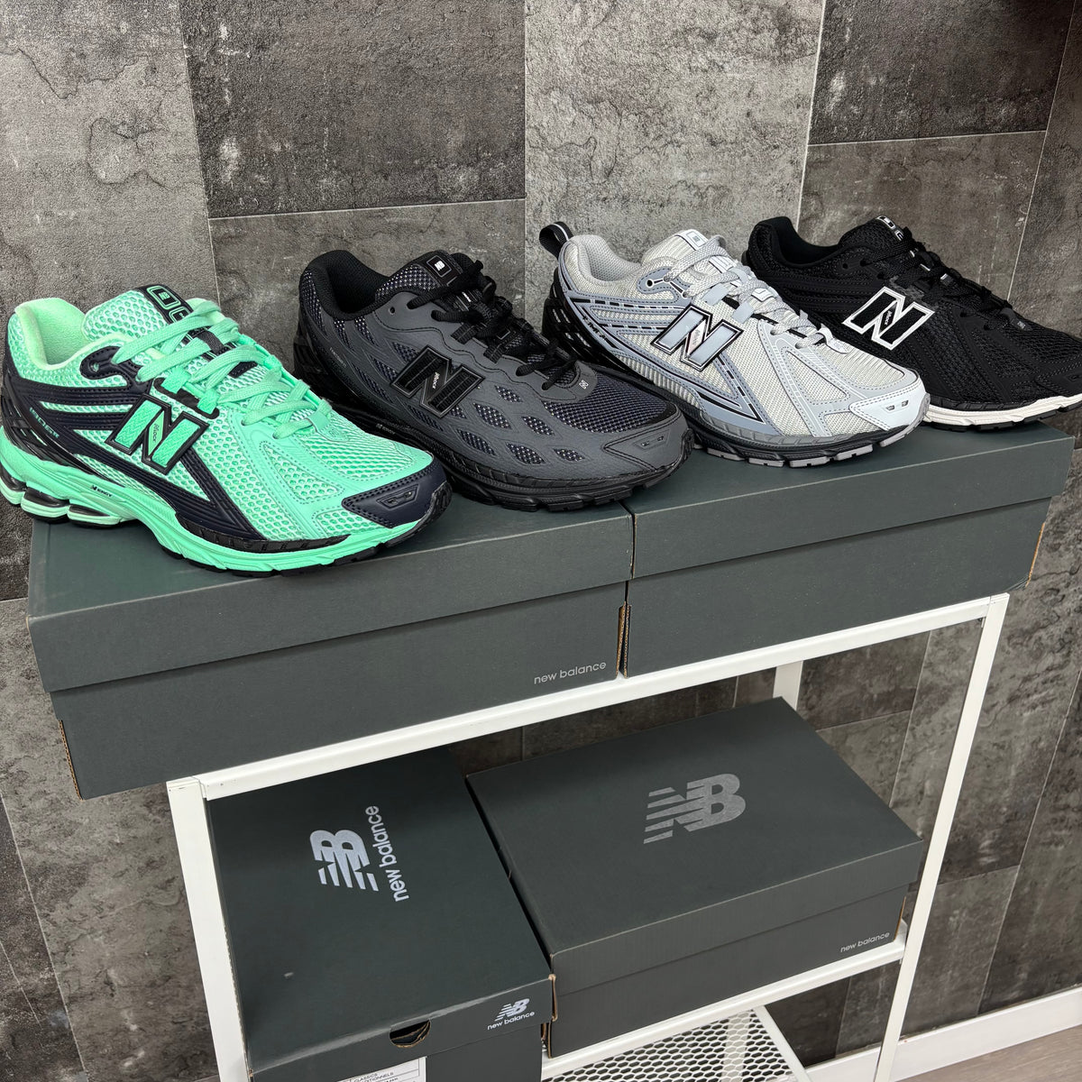 NEW BALANCE