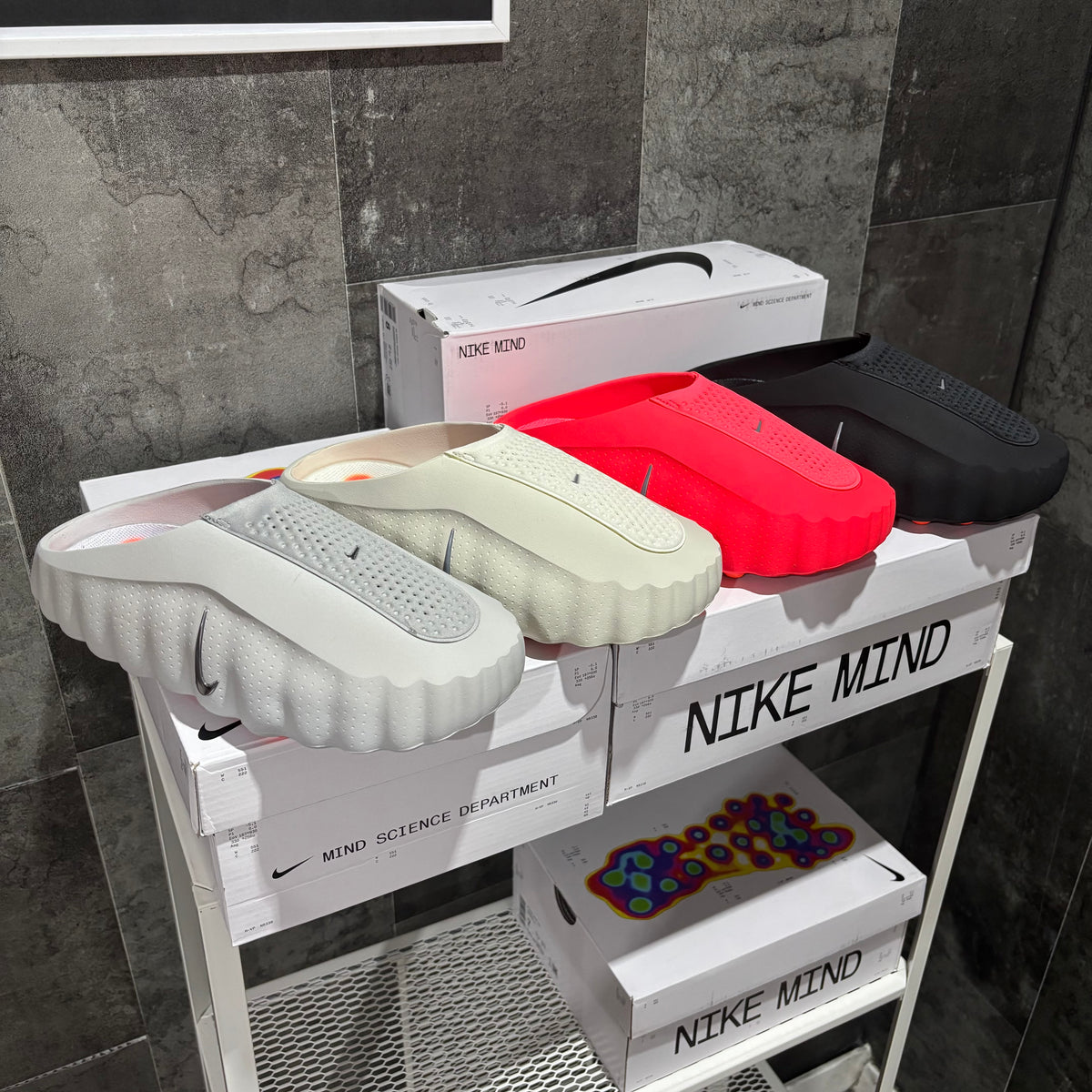 NIKE MIND 001