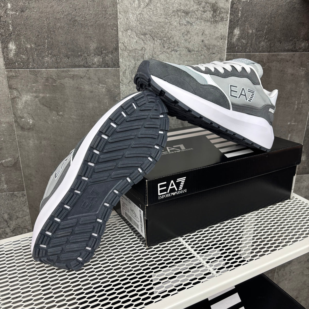 EA7 GREY & WHITE