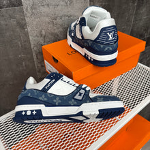 LOUIS VUITTON TRAINER WHITE BLUE
