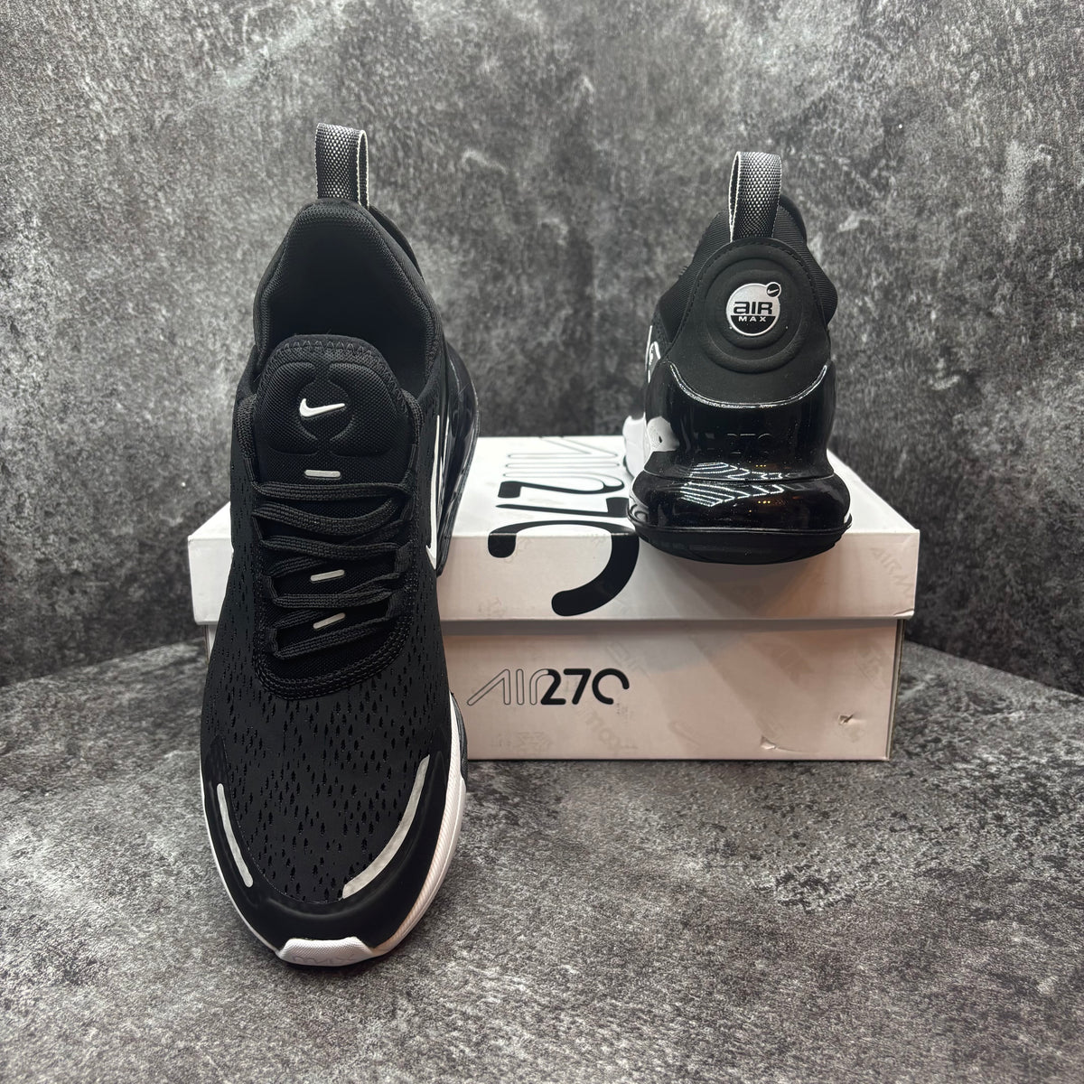 NIKE AIR MAX 270 BLACK & WHITE