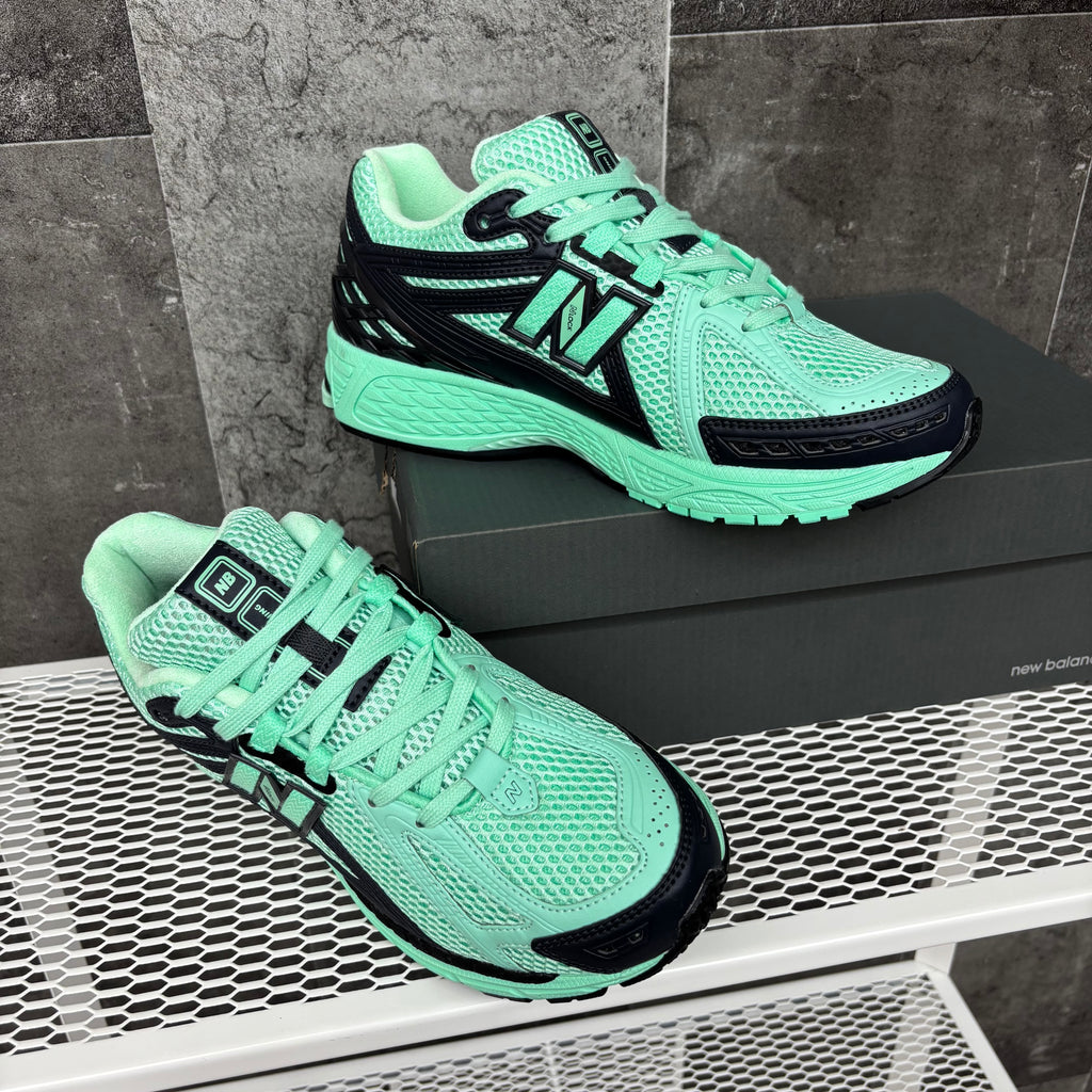 New Balance 1906R