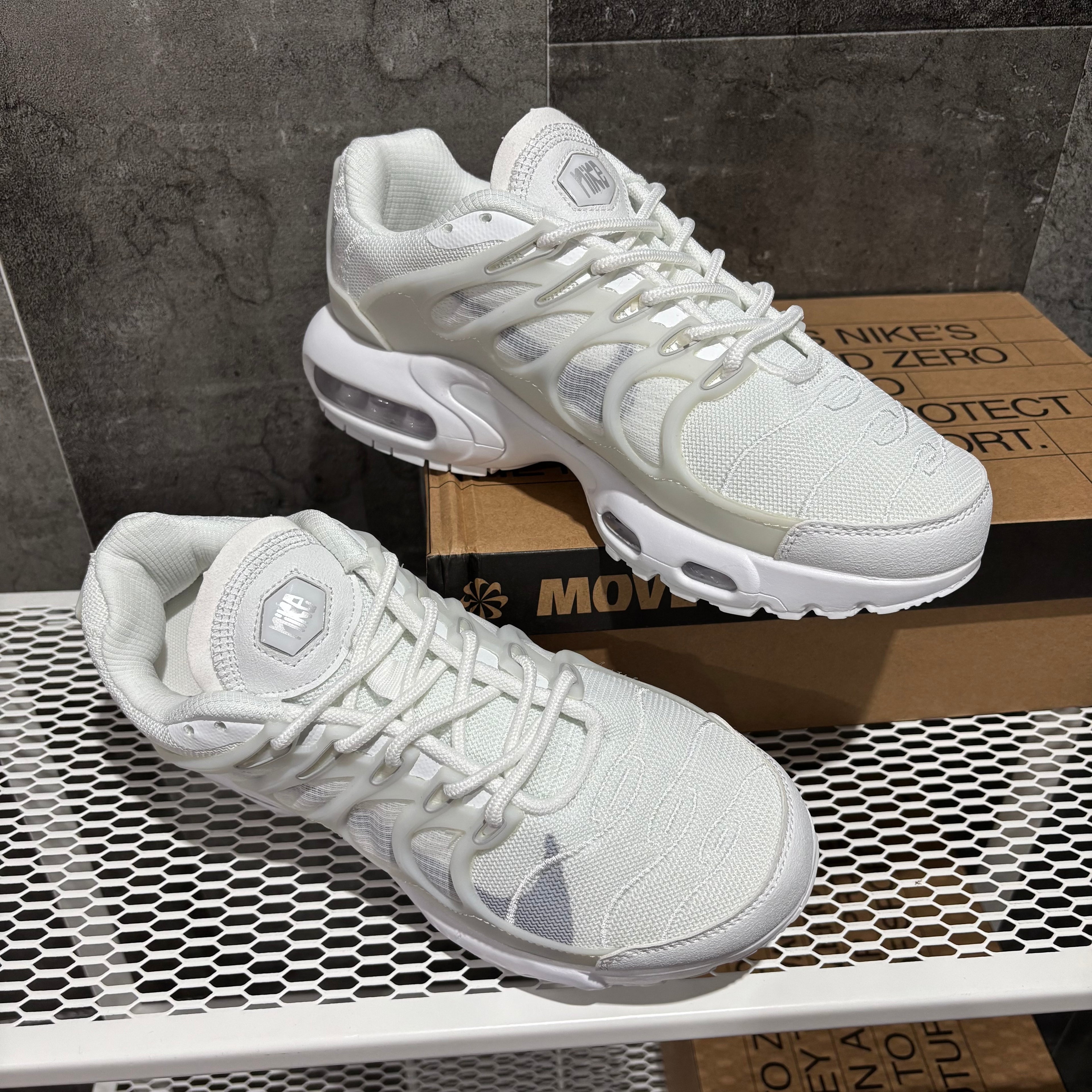 NIKE TERRASCAPE WHITE