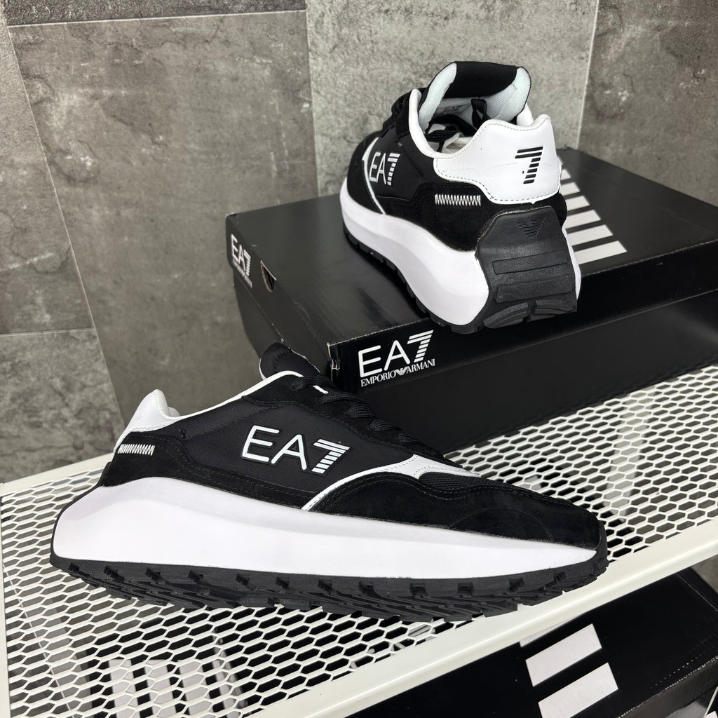 EA7 BLACK & WHITE