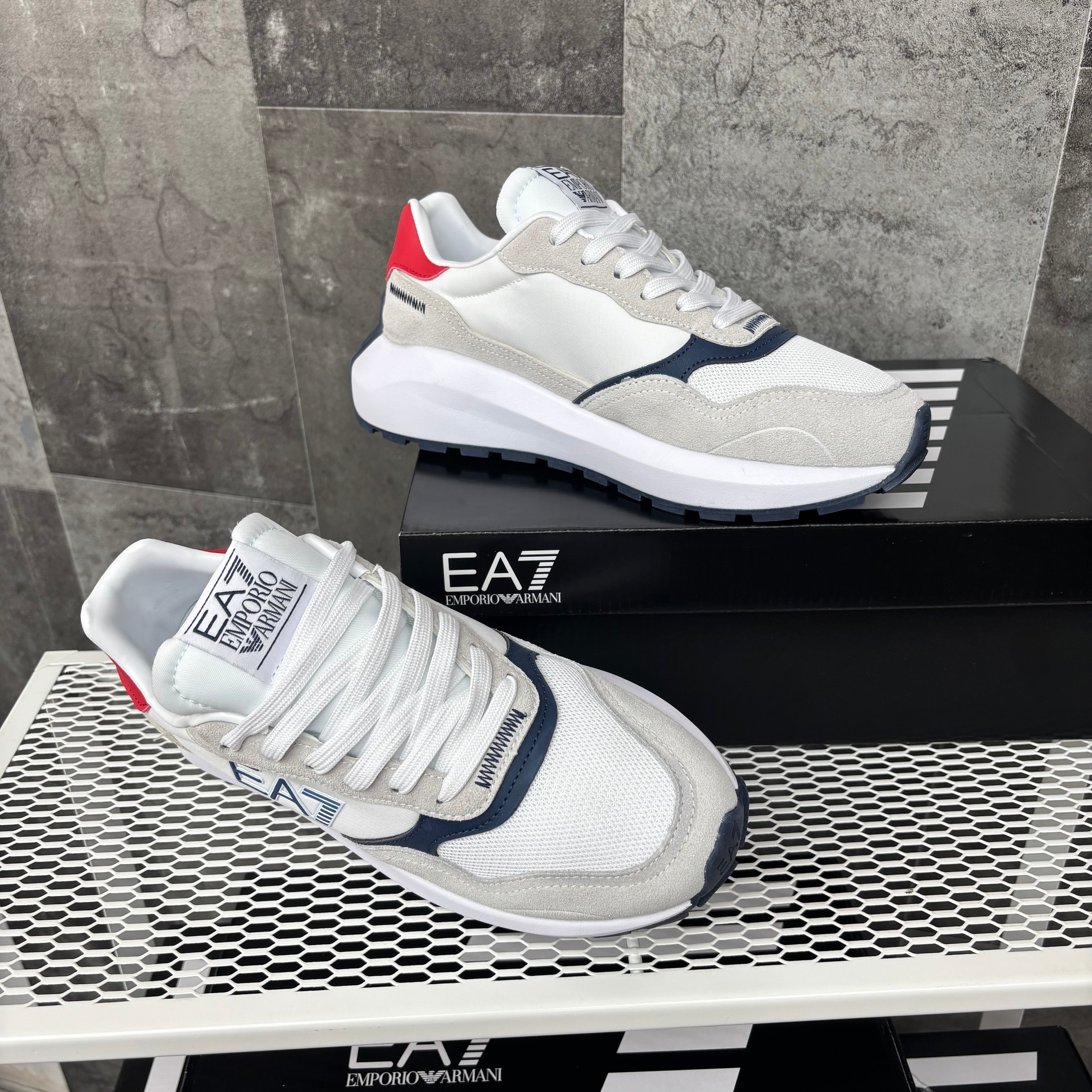 EA7 WHITE