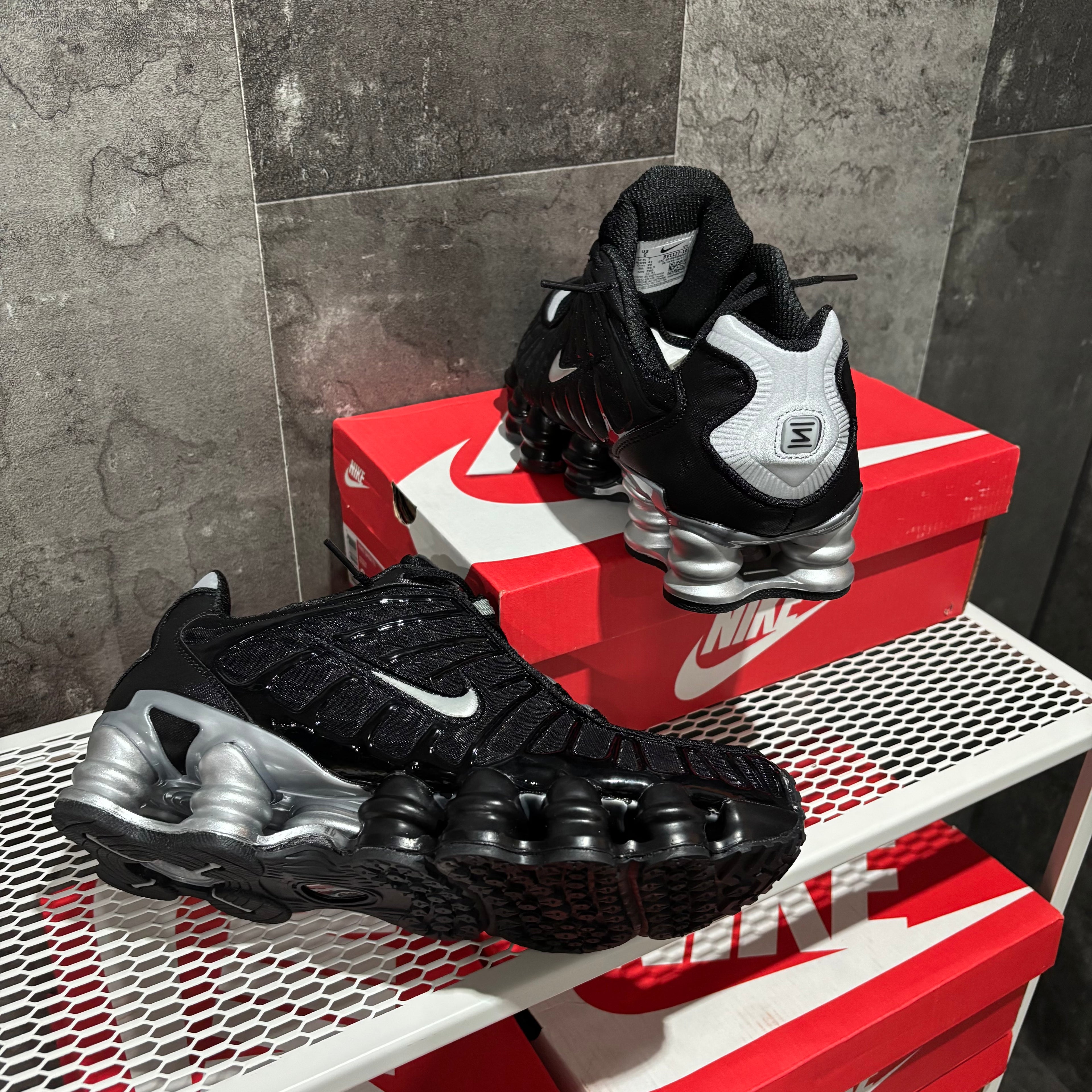 SHOX BLACK & SILVER