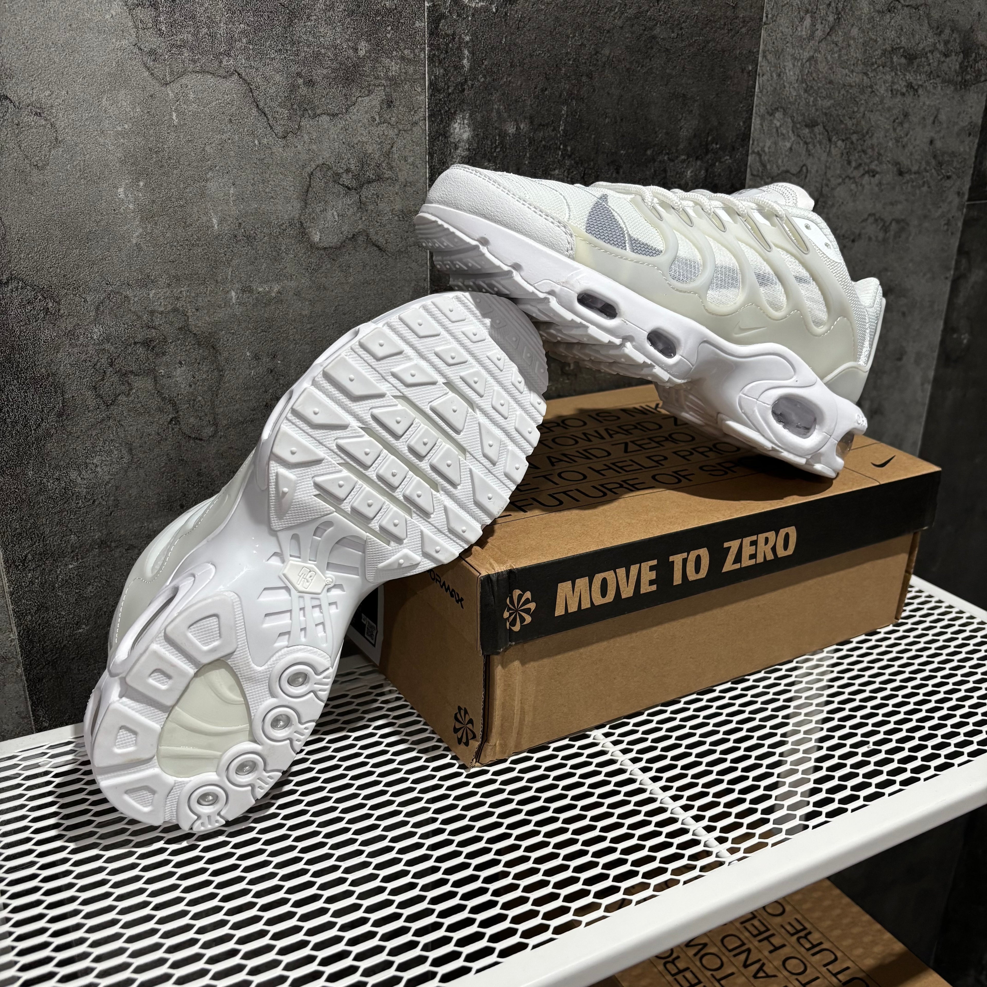 NIKE TERRASCAPE WHITE