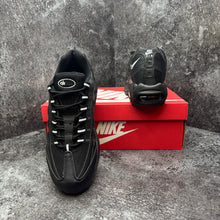 NIKE AIR MAX 95 BLACK & WHITE