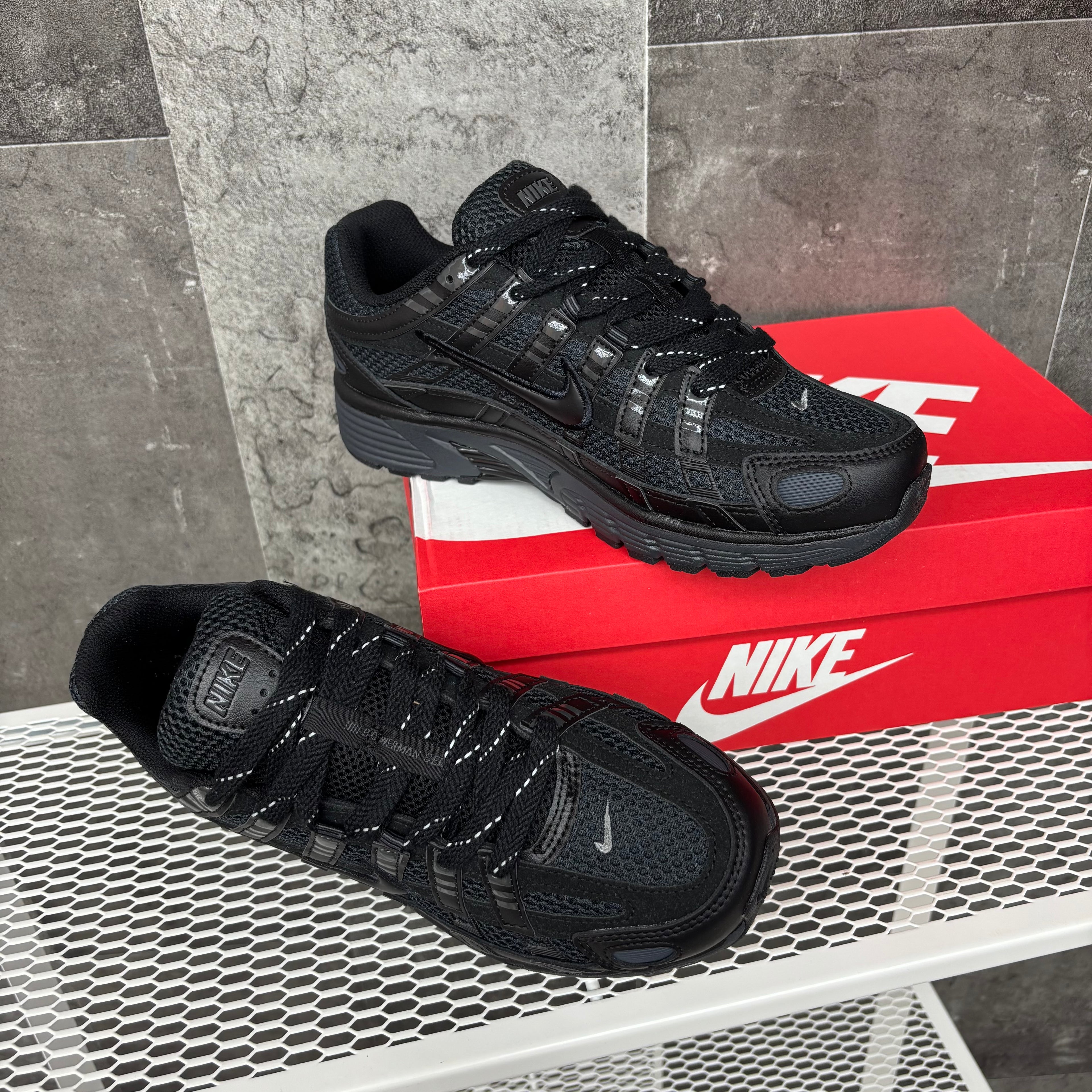P-6000 BLACK