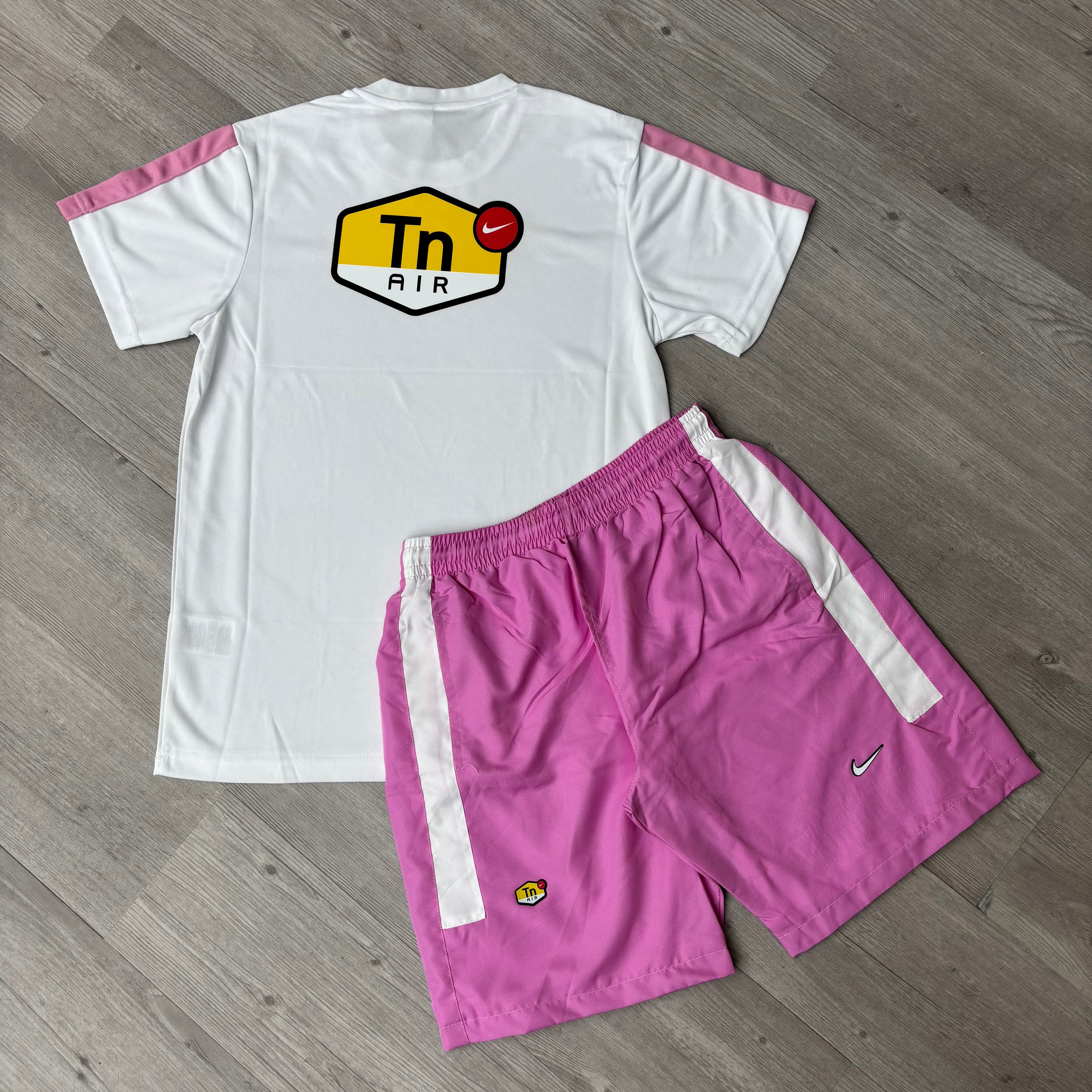 NIKE TN WHITE & PINK