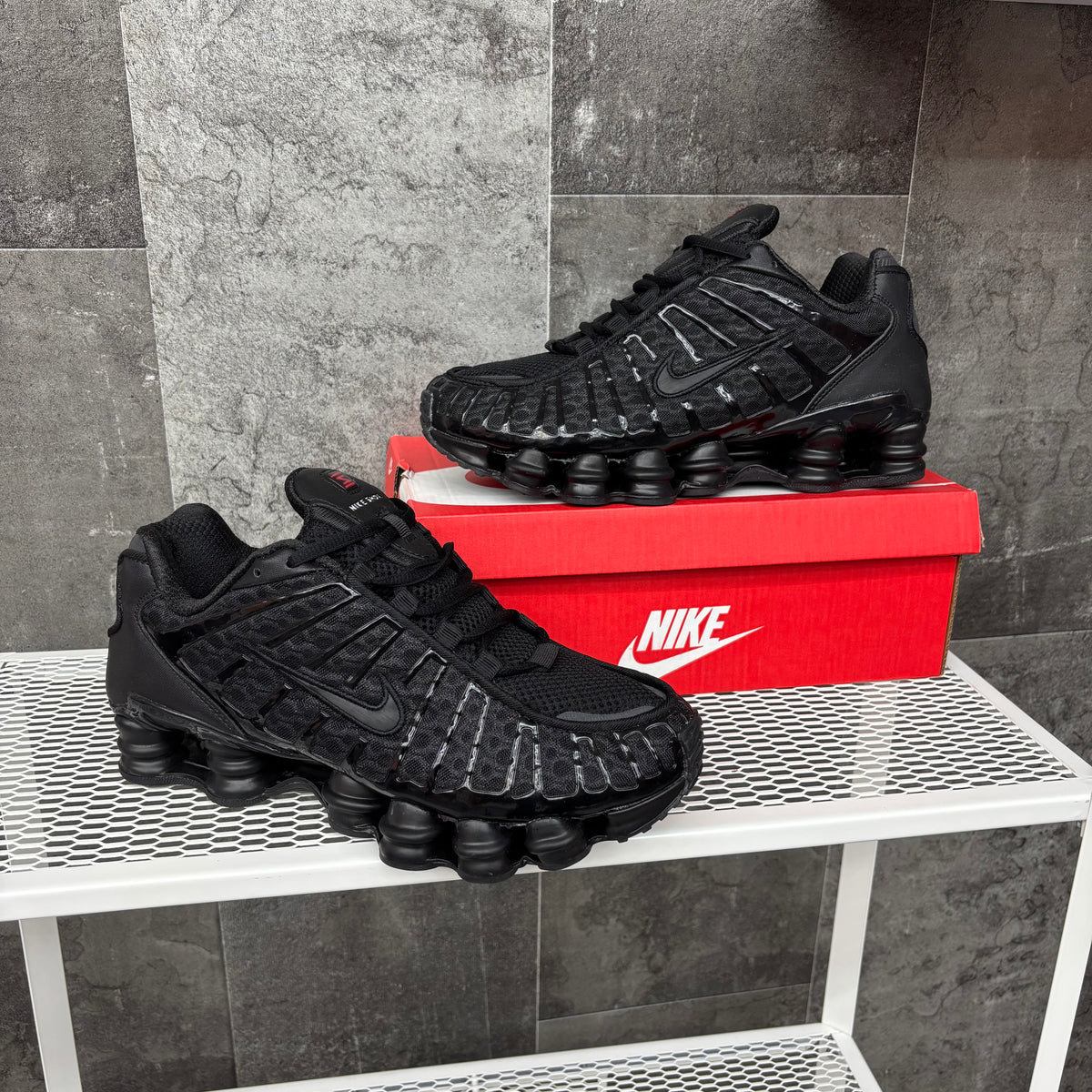 “NIKE SHOX TL ALL BLACK ⚫️”