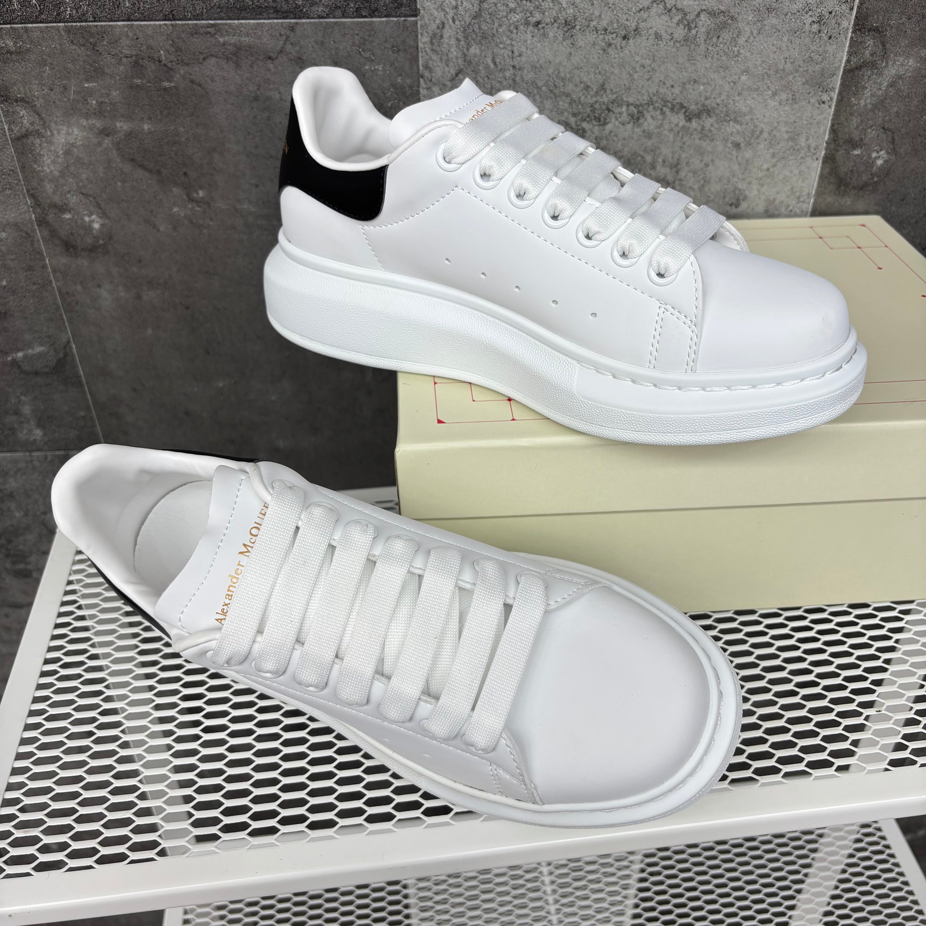Alexander Mcqueen