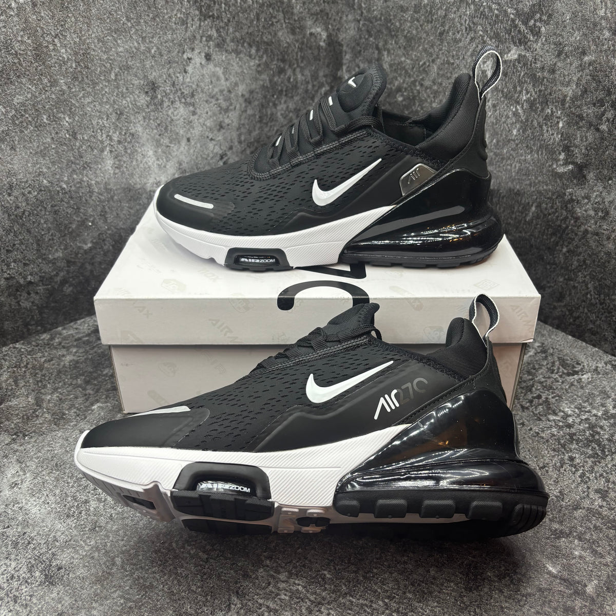 NIKE AIR MAX 270 BLACK & WHITE