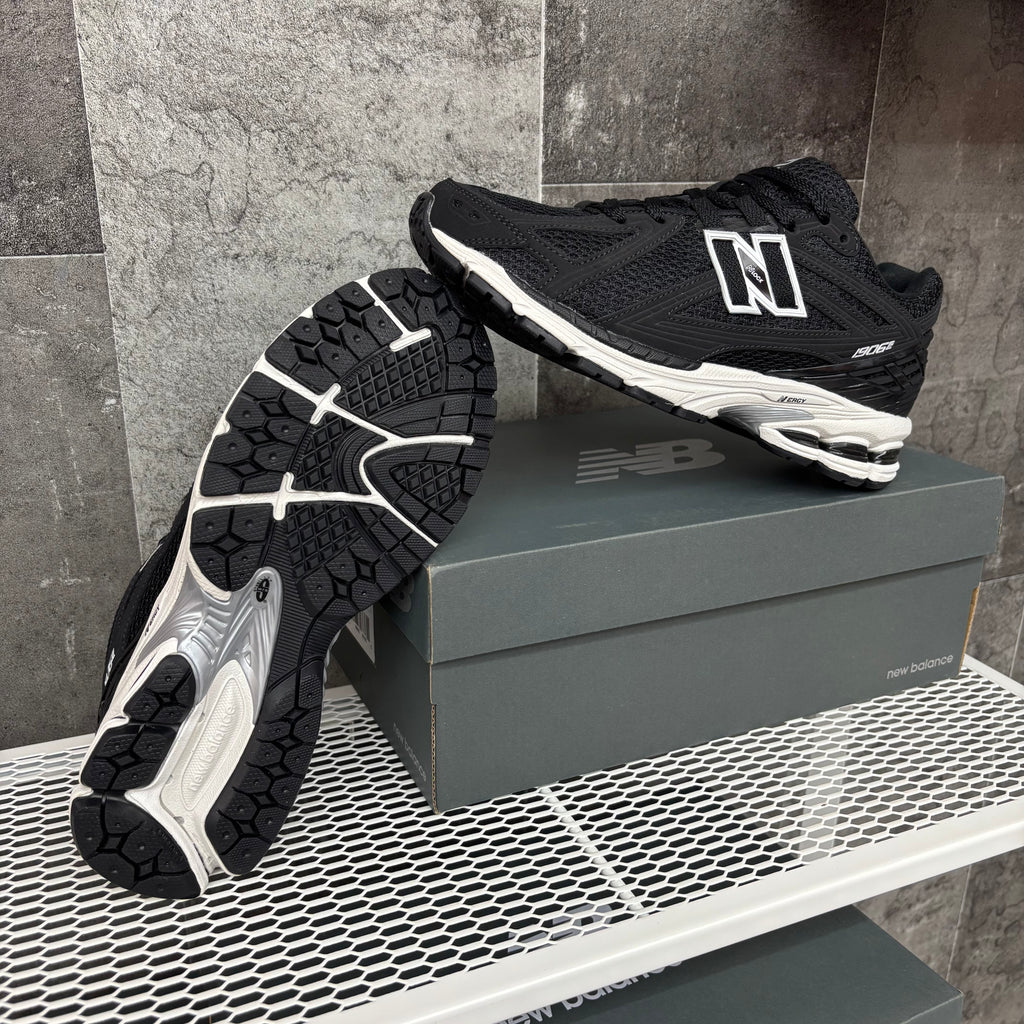New Balance 1906R