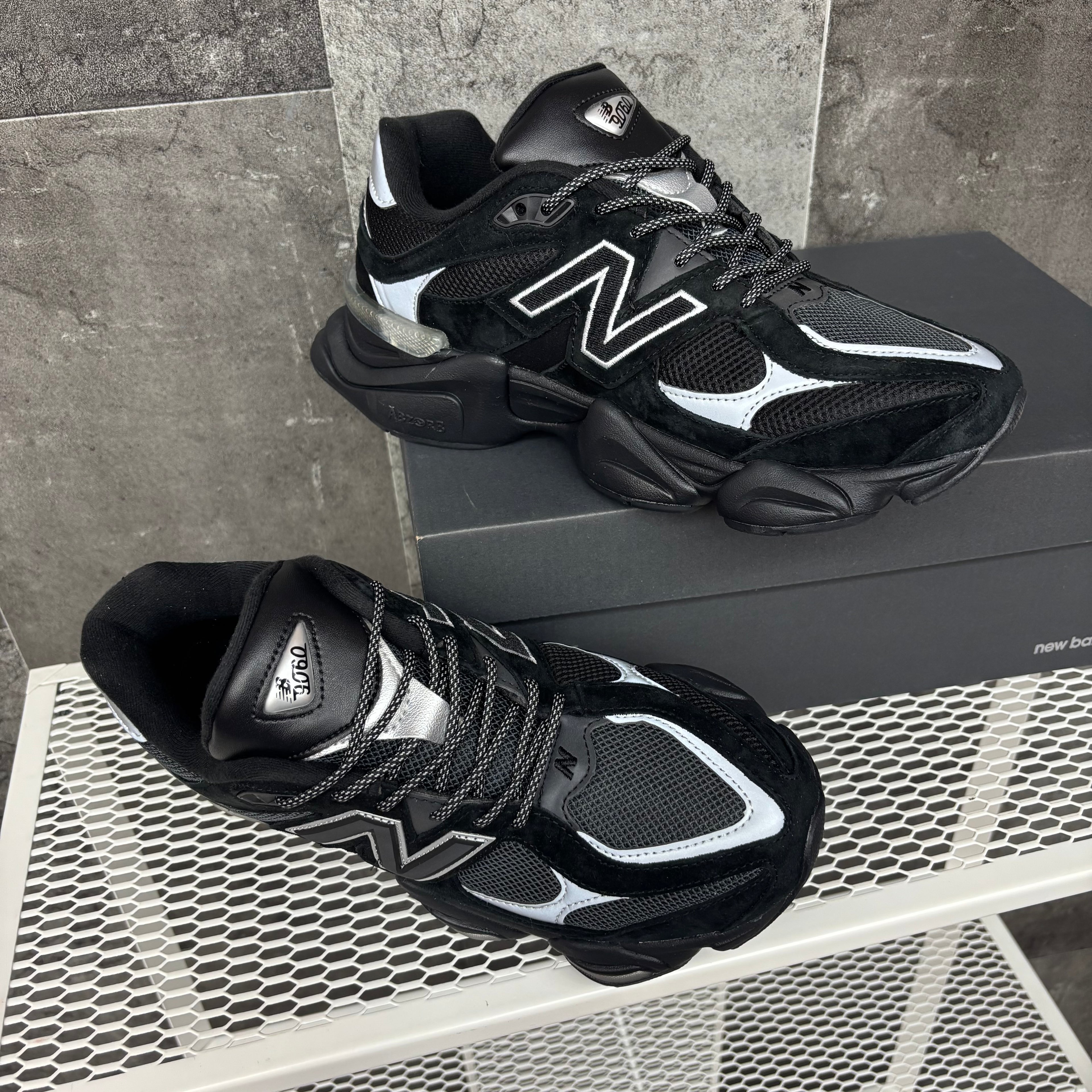 New Balance 9060