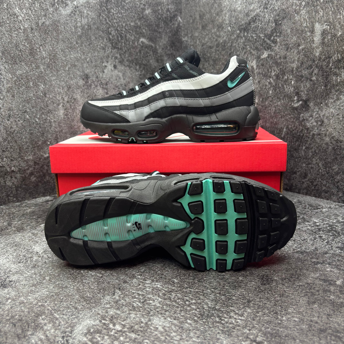 NIKE AIR MAX 95 BLACK & TOURQOISE