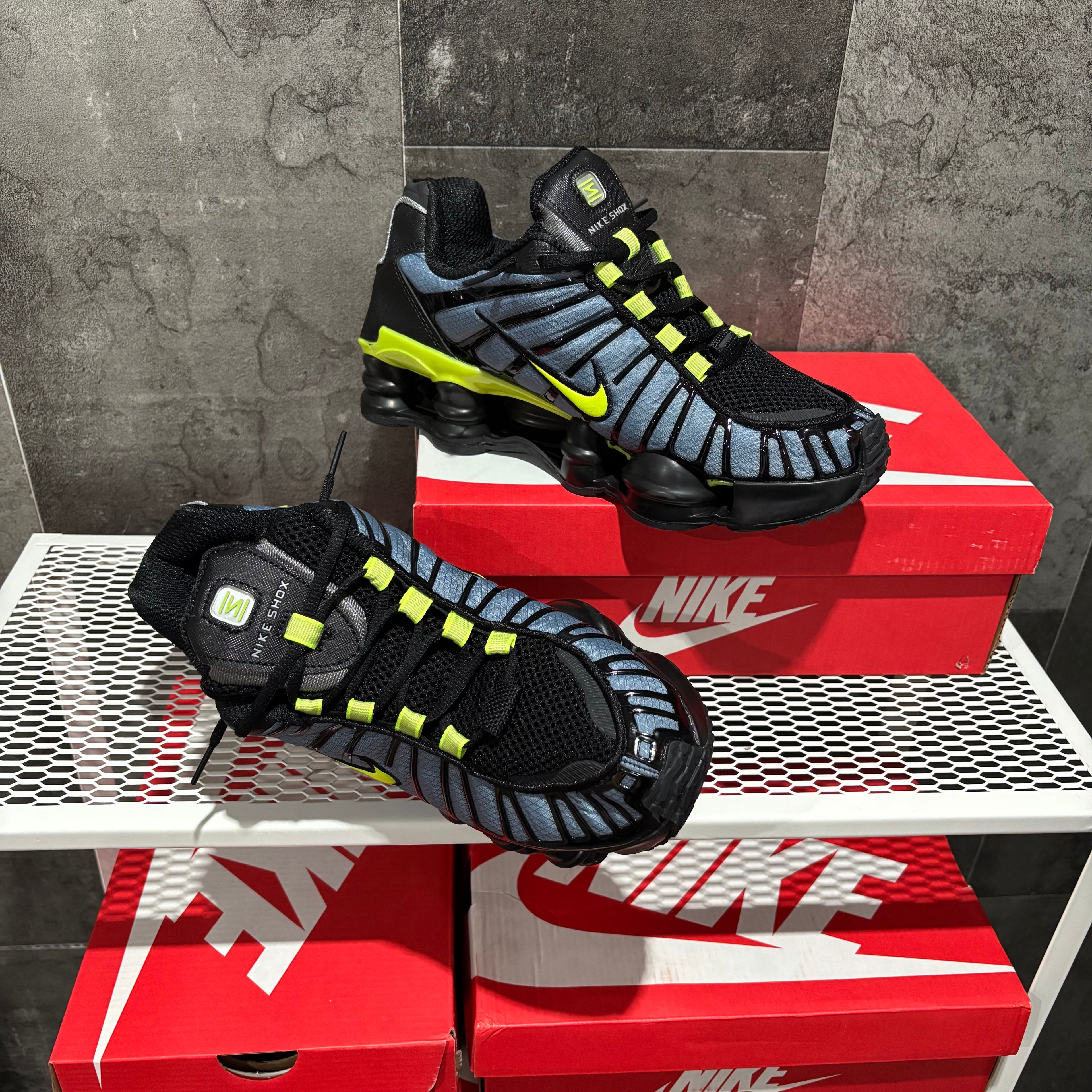 SHOX BLACK & GREEN