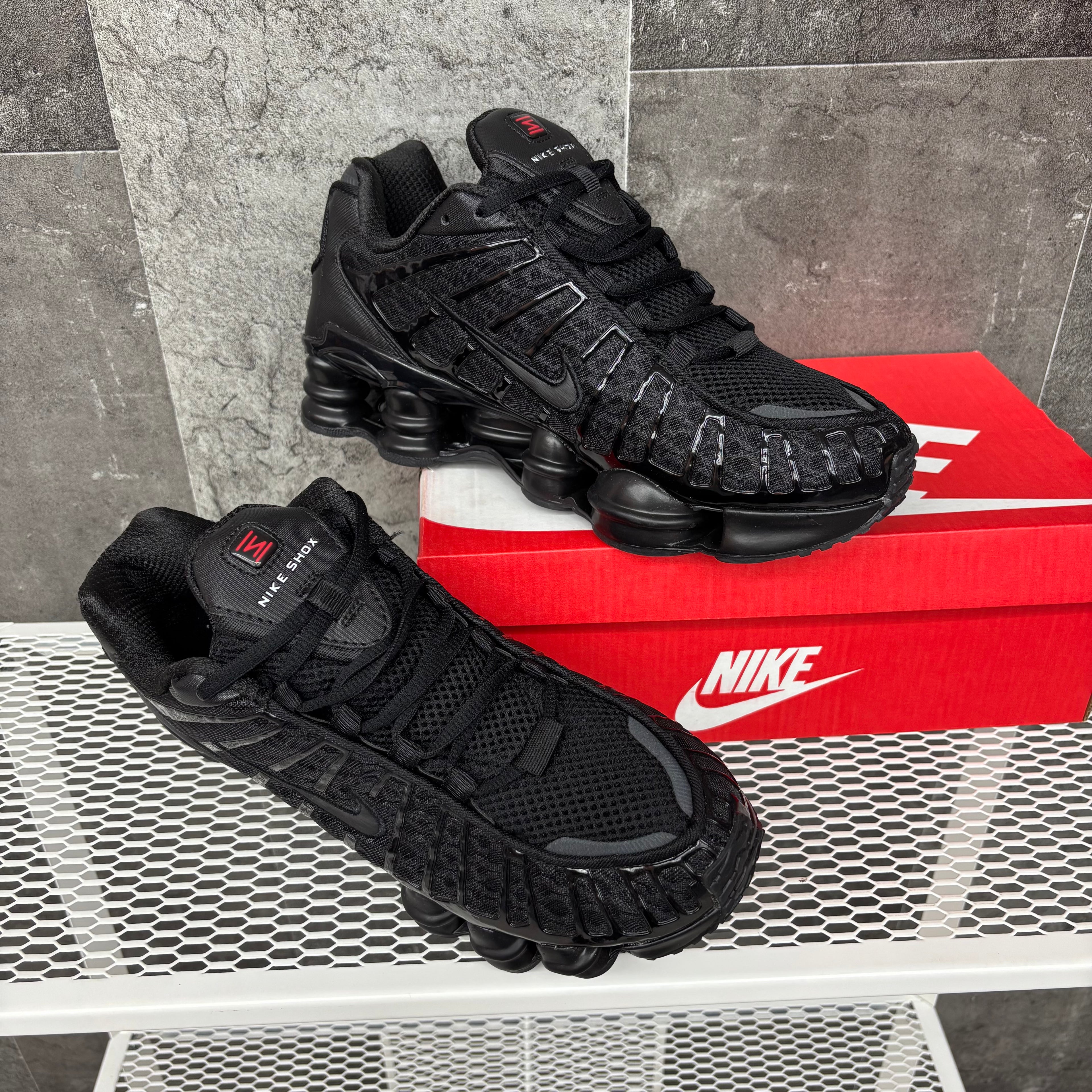 “NIKE SHOX TL ALL BLACK ⚫️”