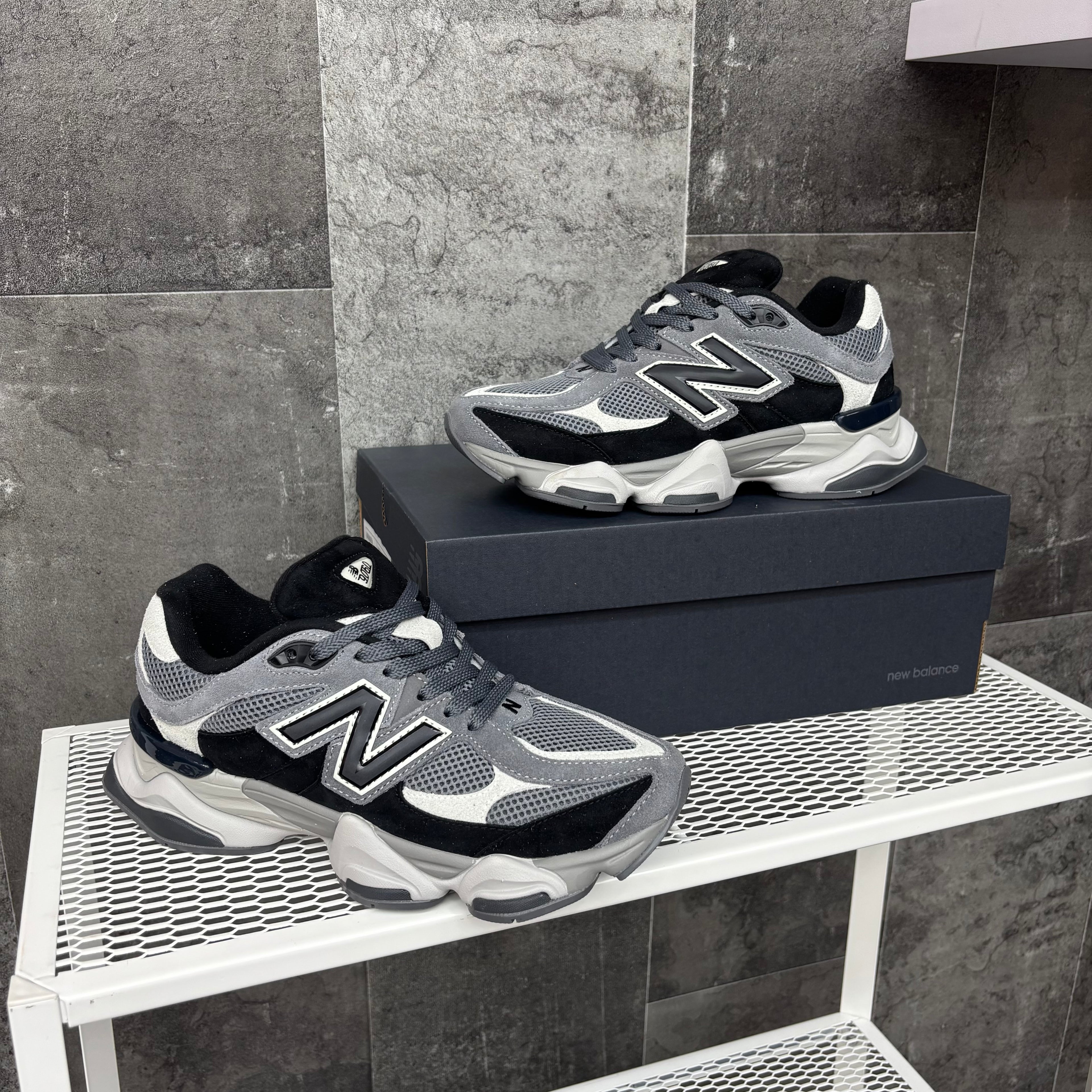 New Balance 9060