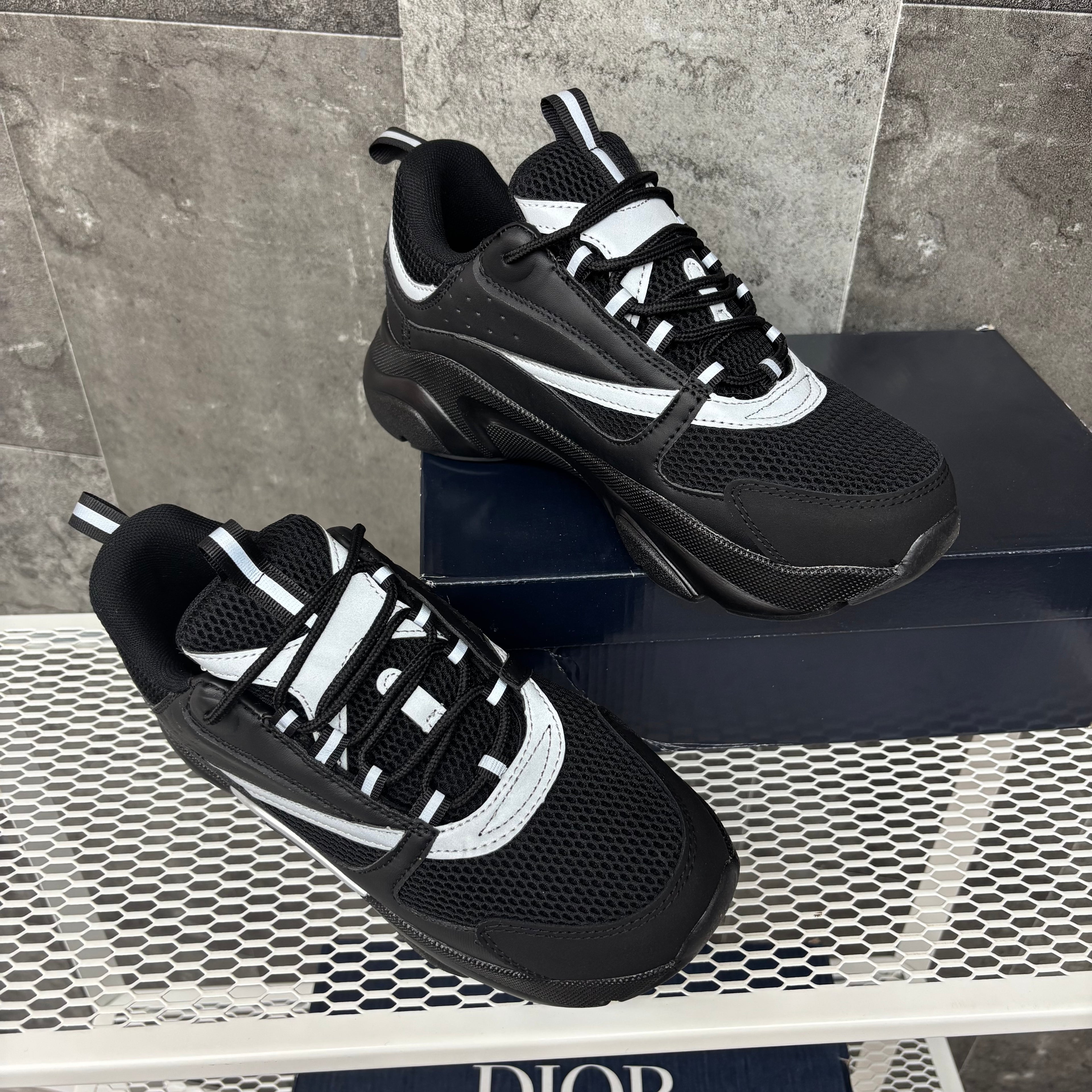 DIOR B22 BLACK