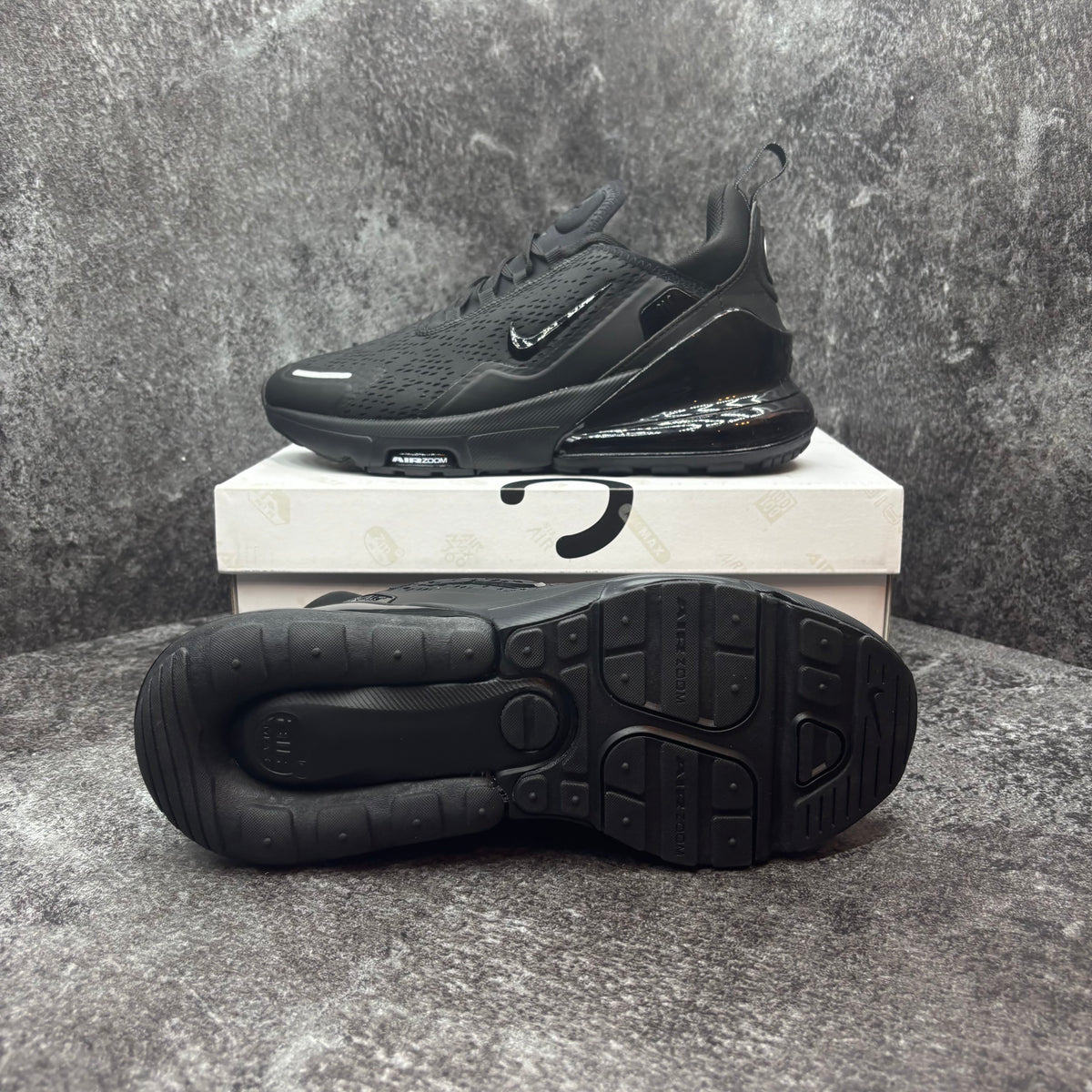 NIKE AIR MAX 270 BLACK