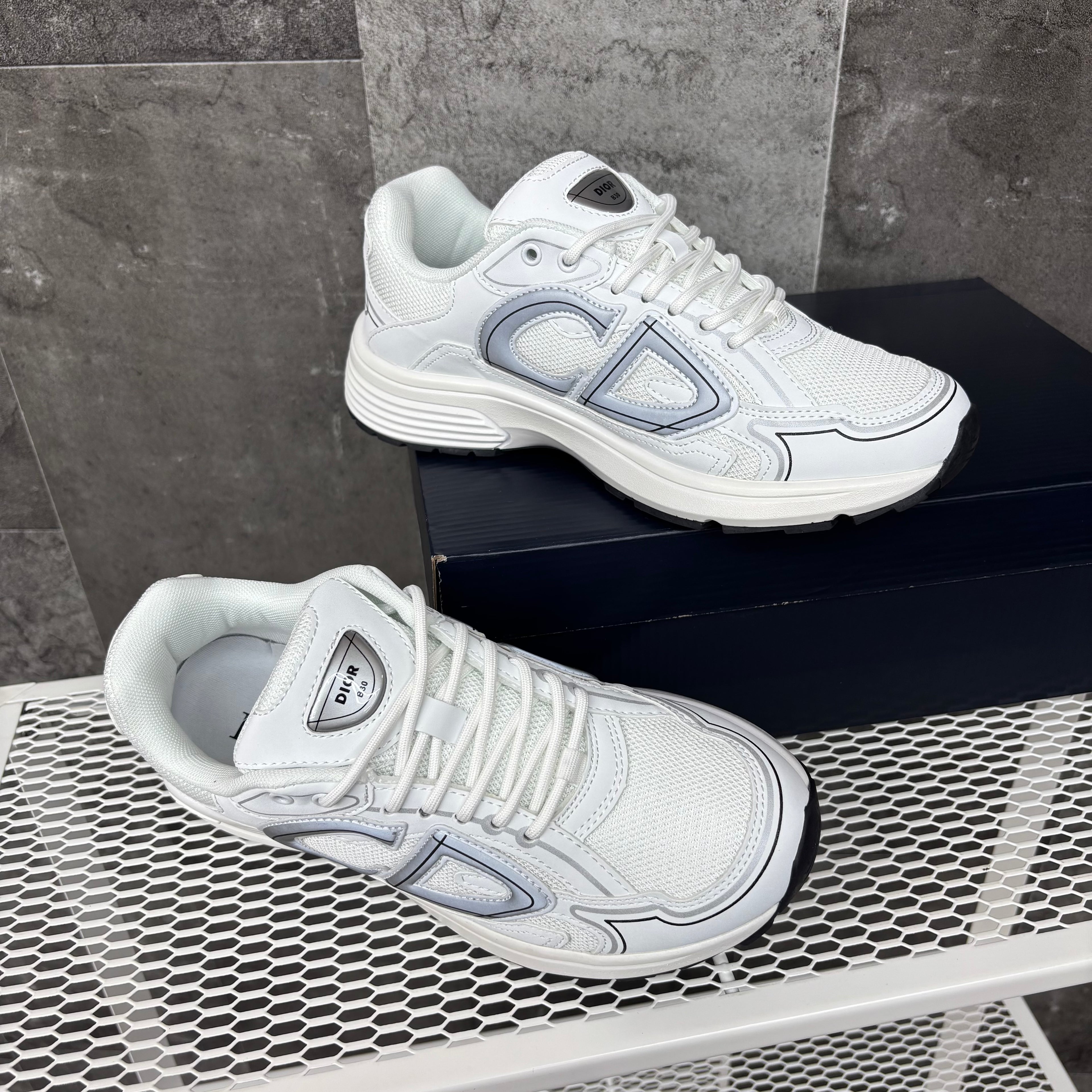 DIOR B30 WHITE