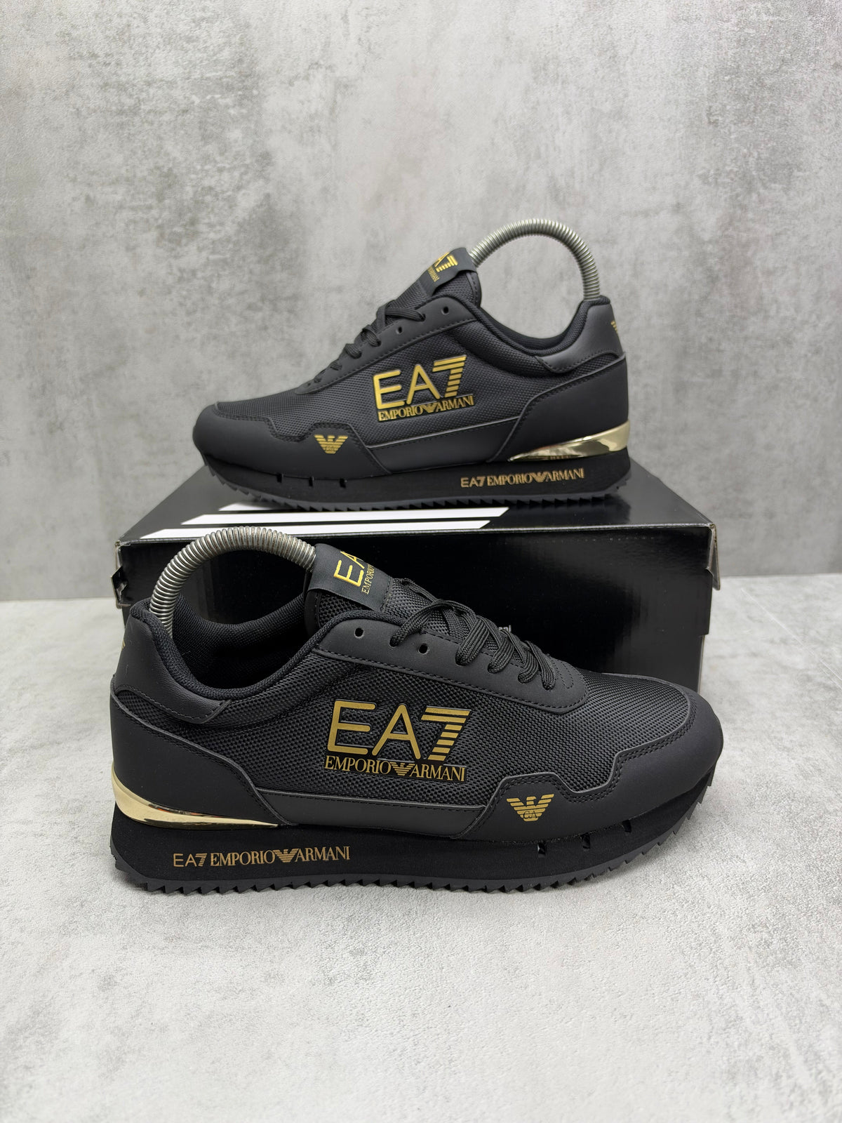 EA7 BLACK & GOLD