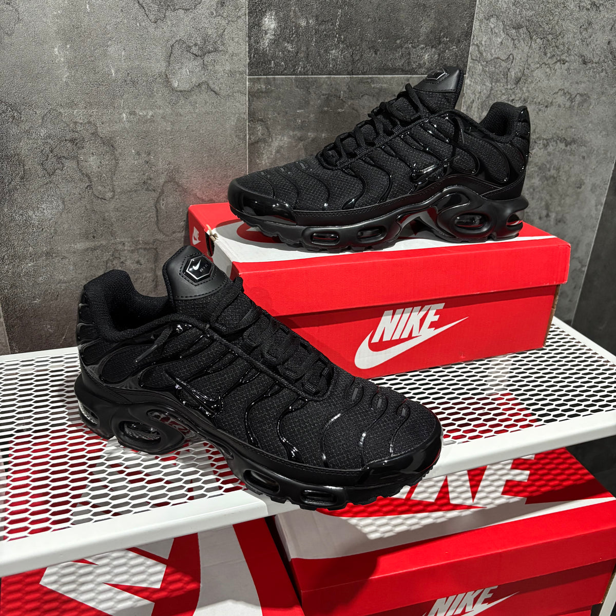 “NIKE TN ALL BLACK⚫️”