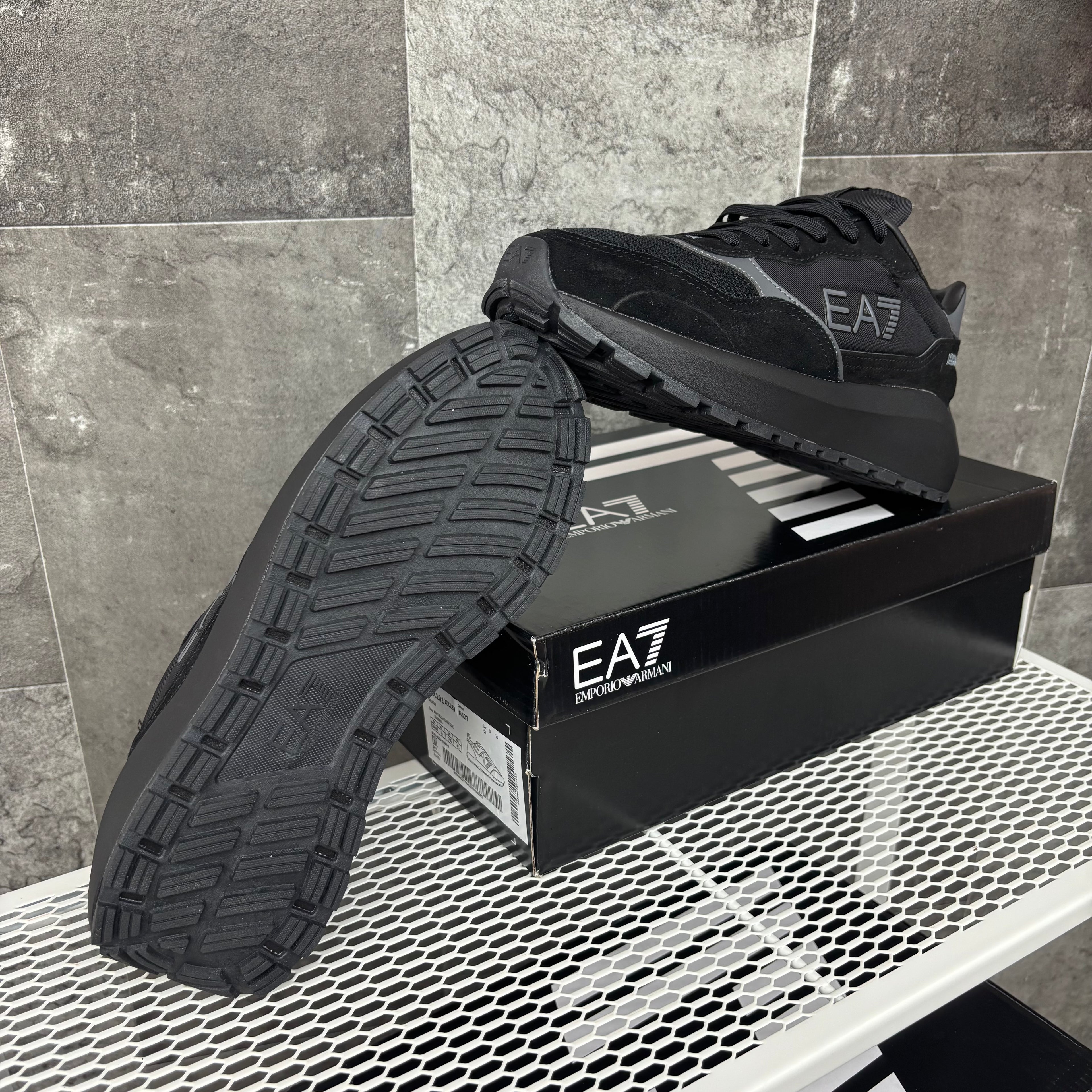 EA7 BLACK
