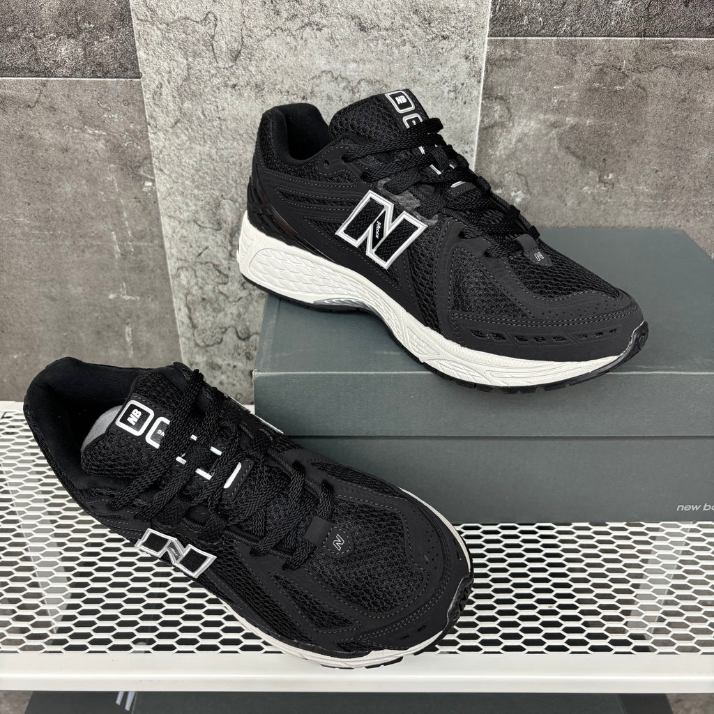 New Balance 1906R