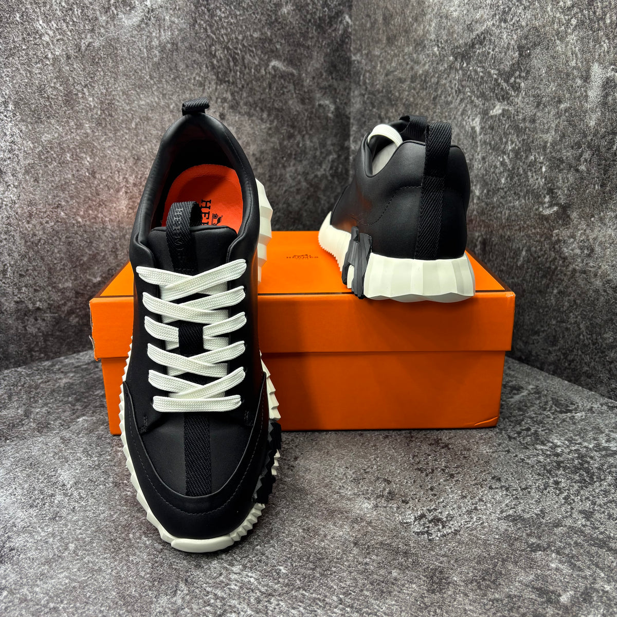 HERMES BLACK & WHITE