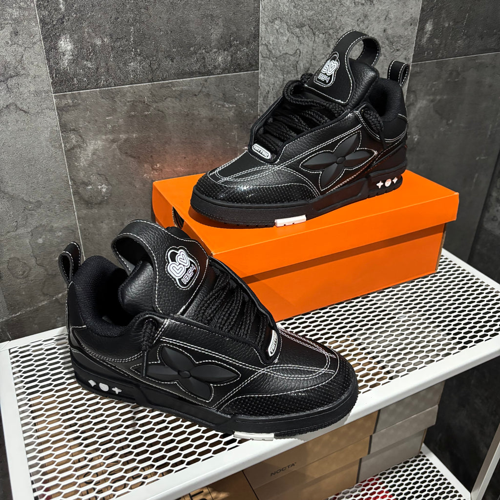 LV SKATE TRIPLE BLACK 1854 EDICIÓN LIMITADA