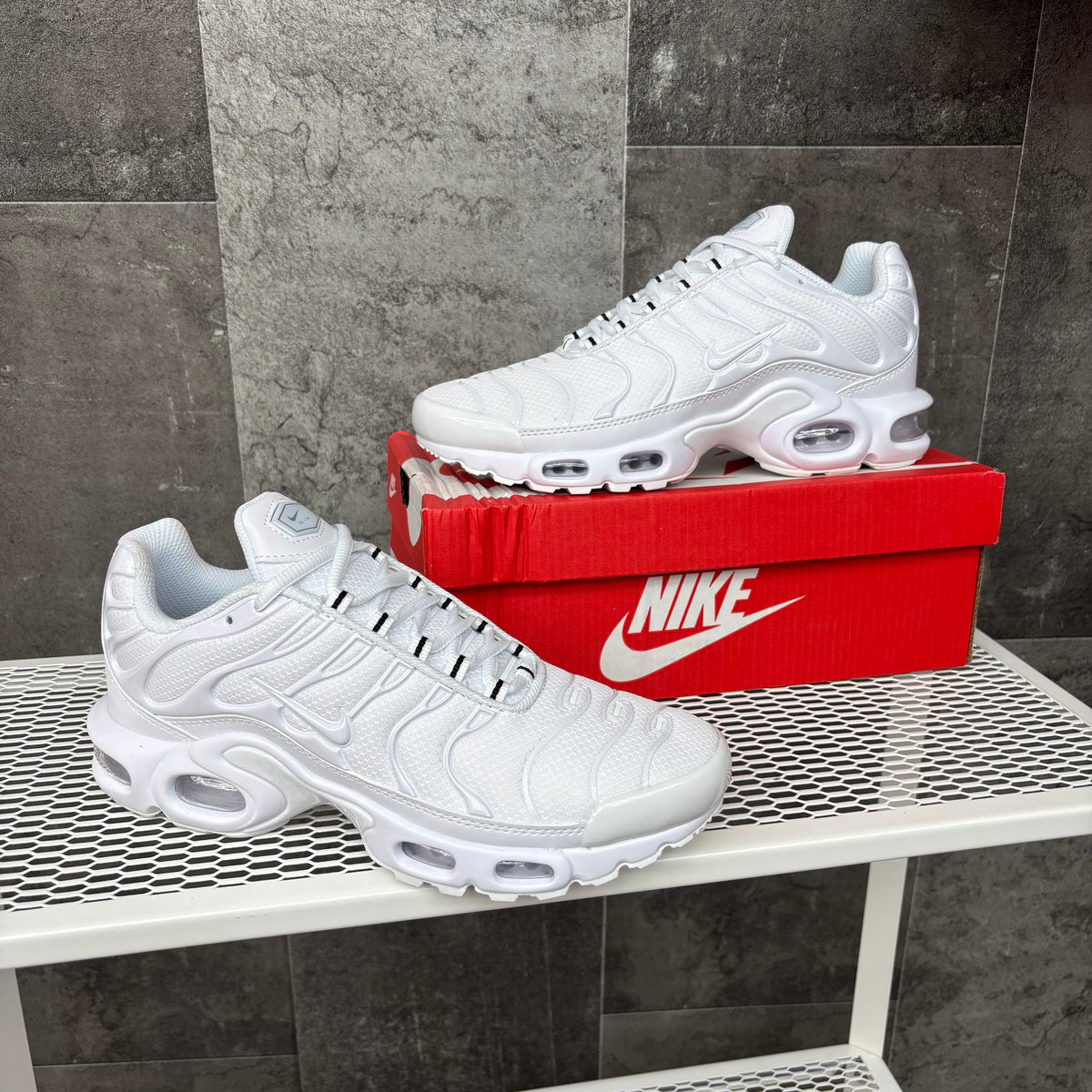 “NIKE TN ALL WHITE⚪️”