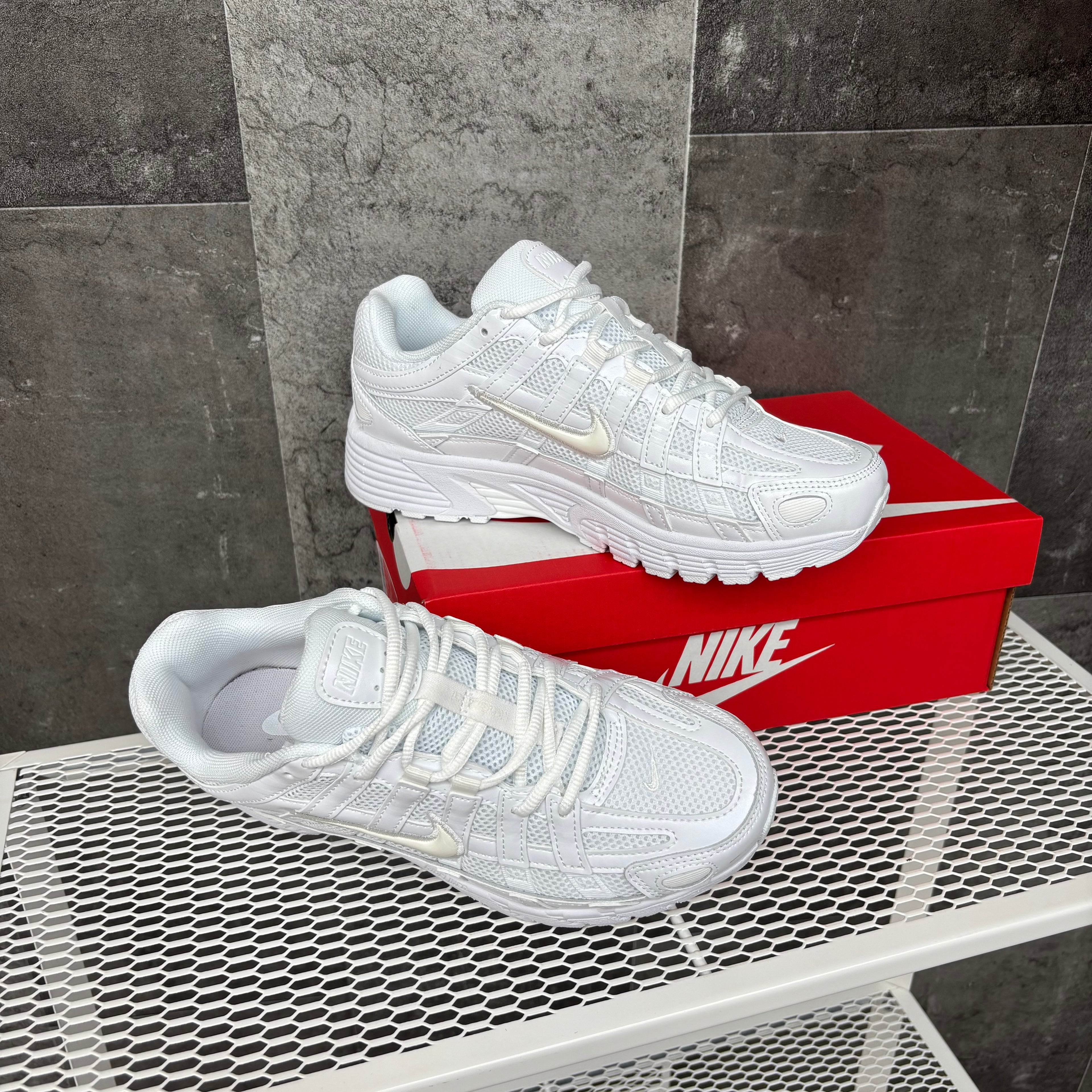P-6000 WHITE