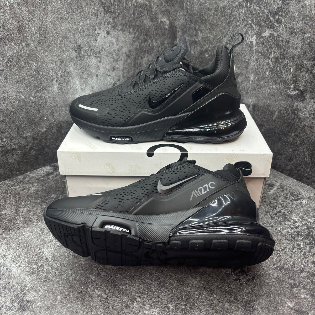 NIKE AIR MAX 270 BLACK