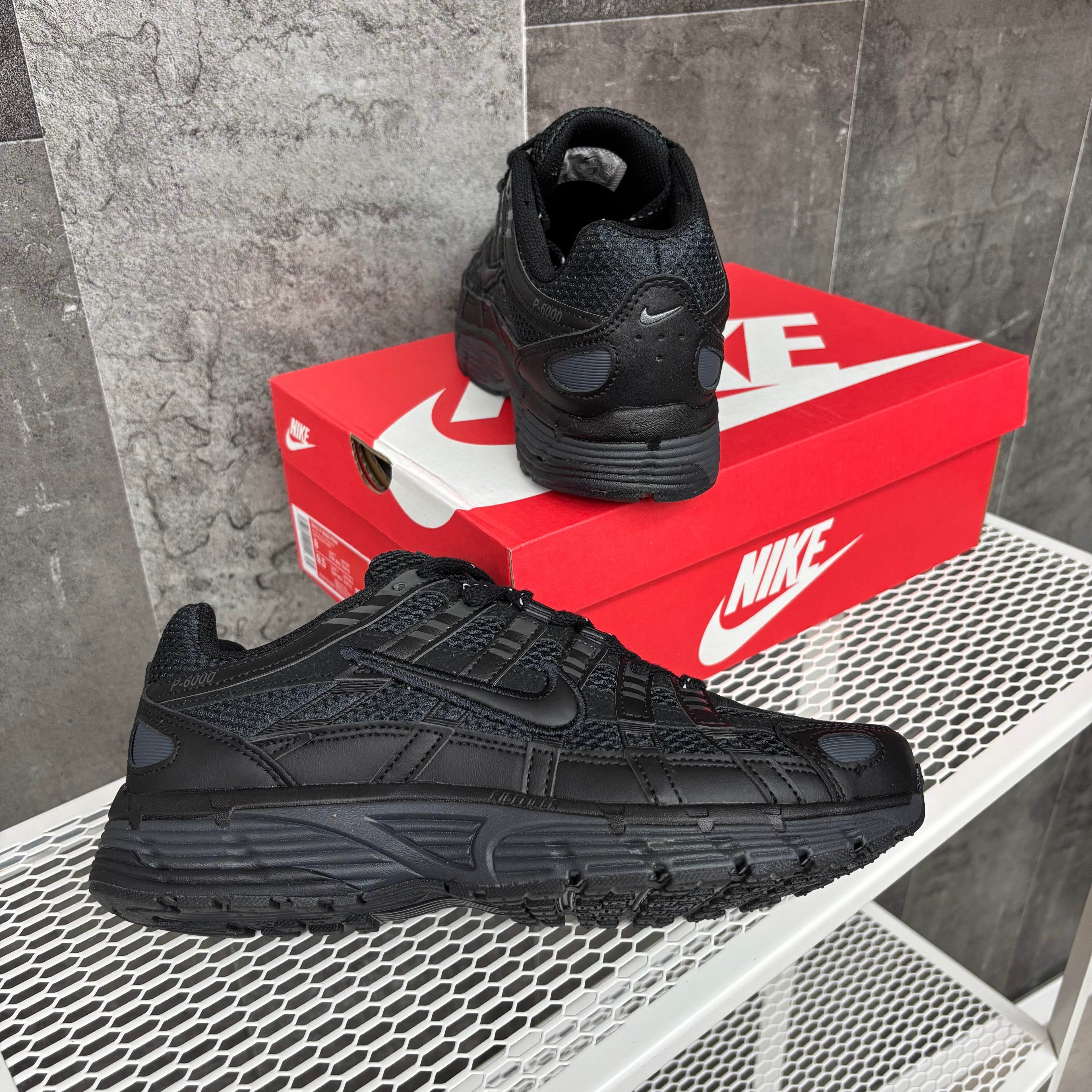 P-6000 BLACK