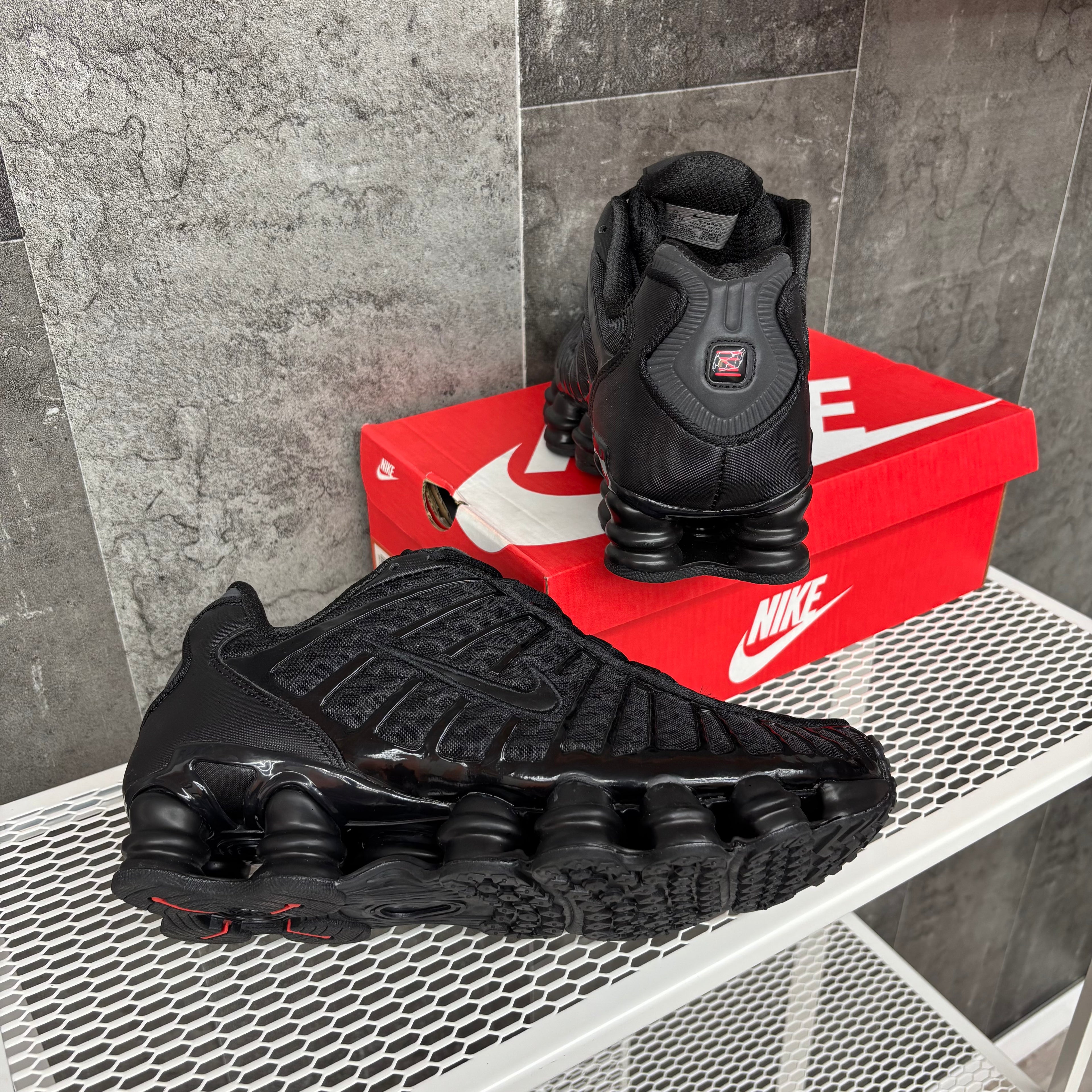 “NIKE SHOX TL ALL BLACK ⚫️”