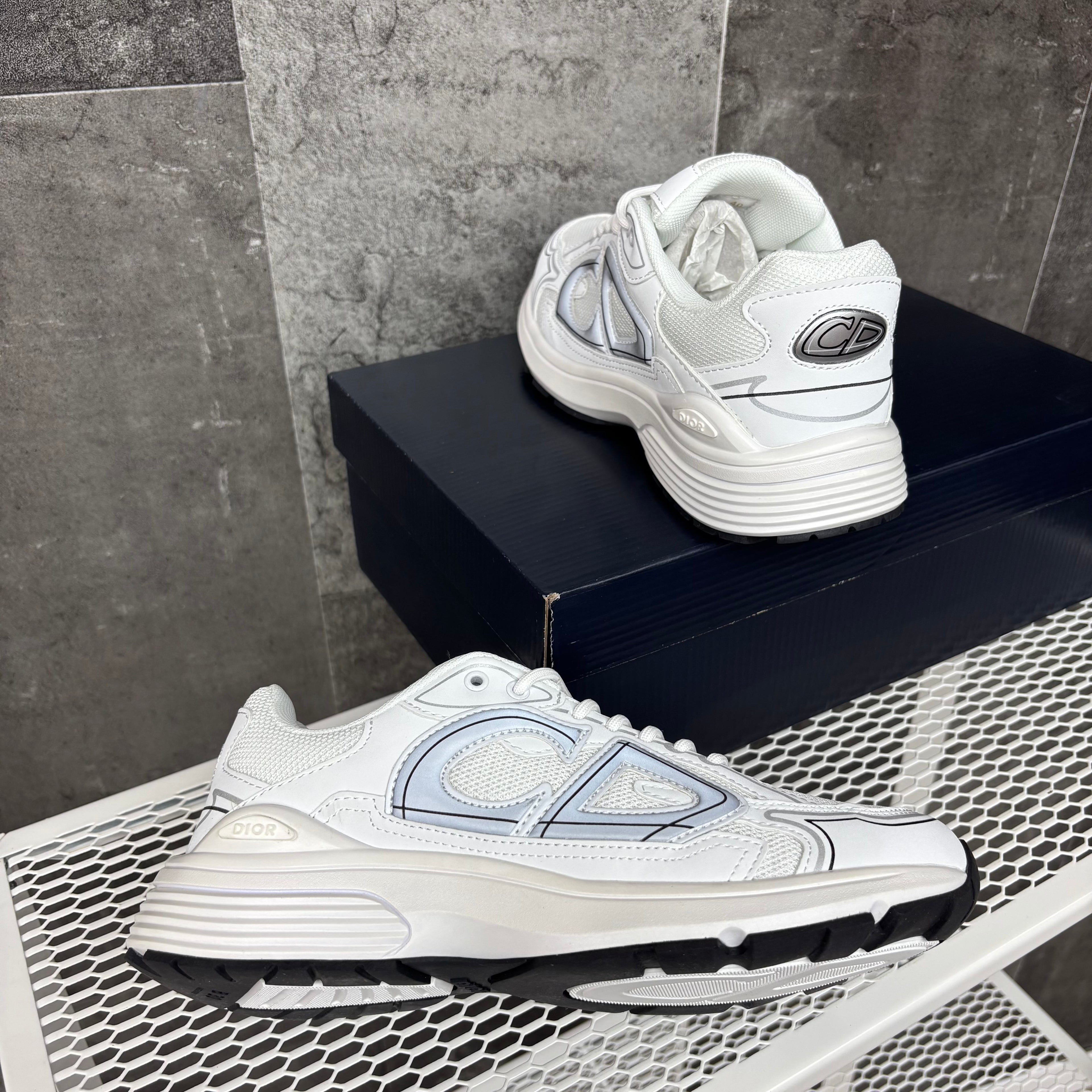 DIOR B30 WHITE