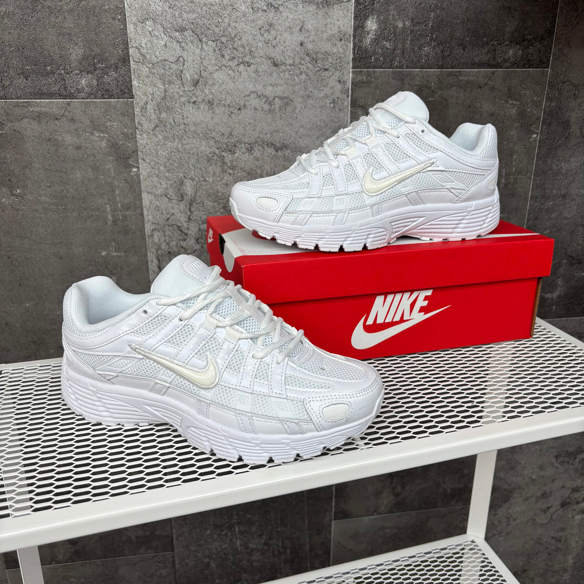 P-6000 WHITE