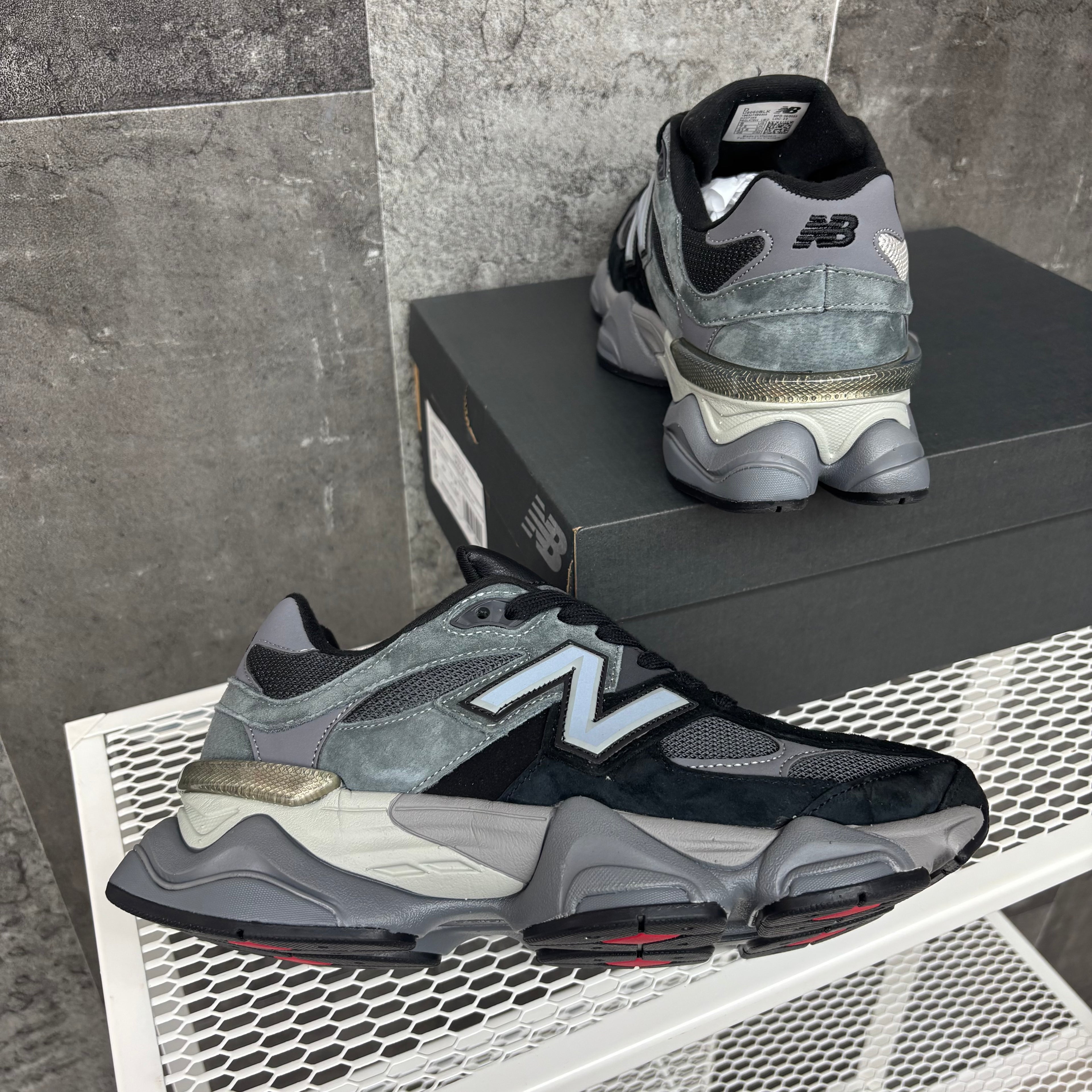 New Balance 9060