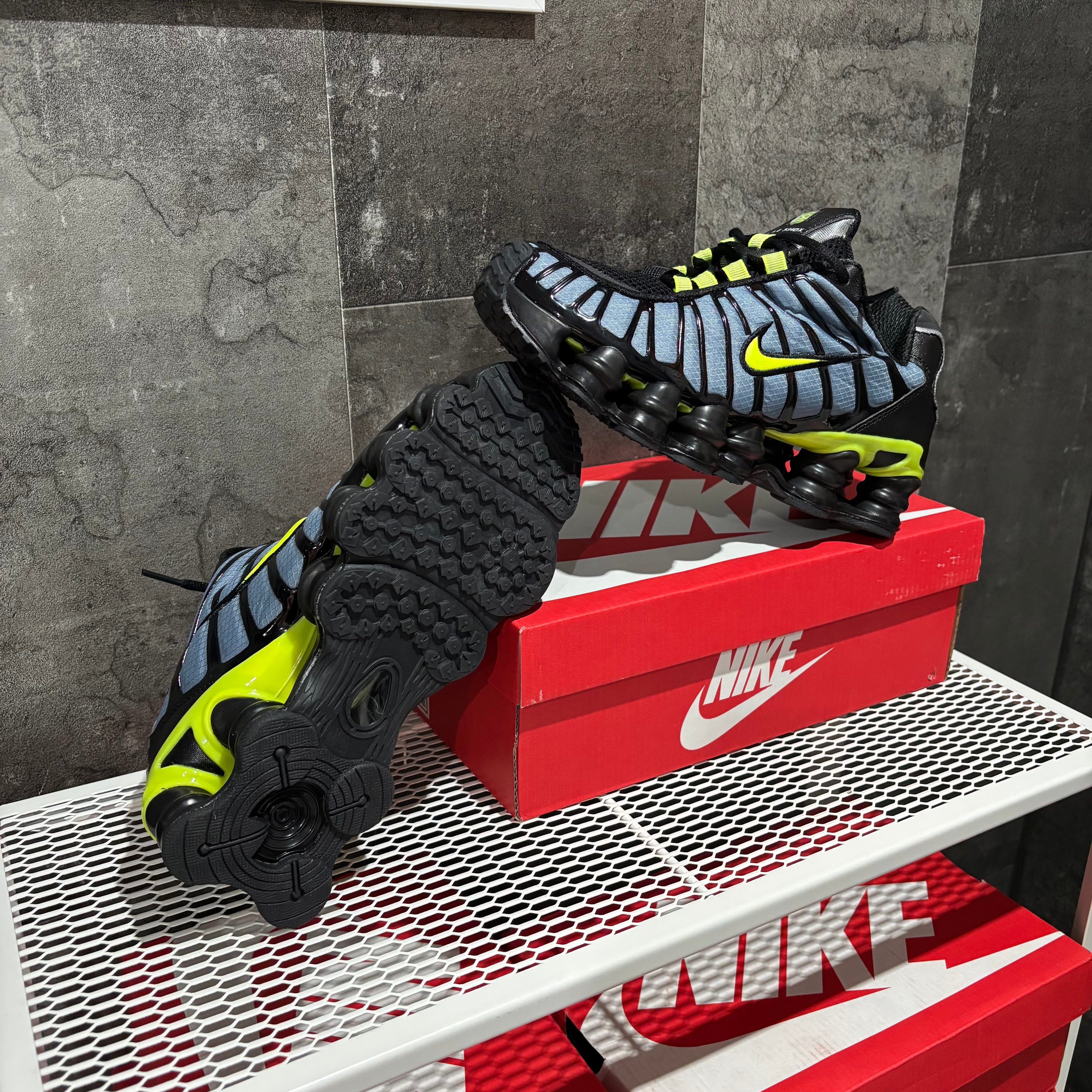 SHOX BLACK & GREEN