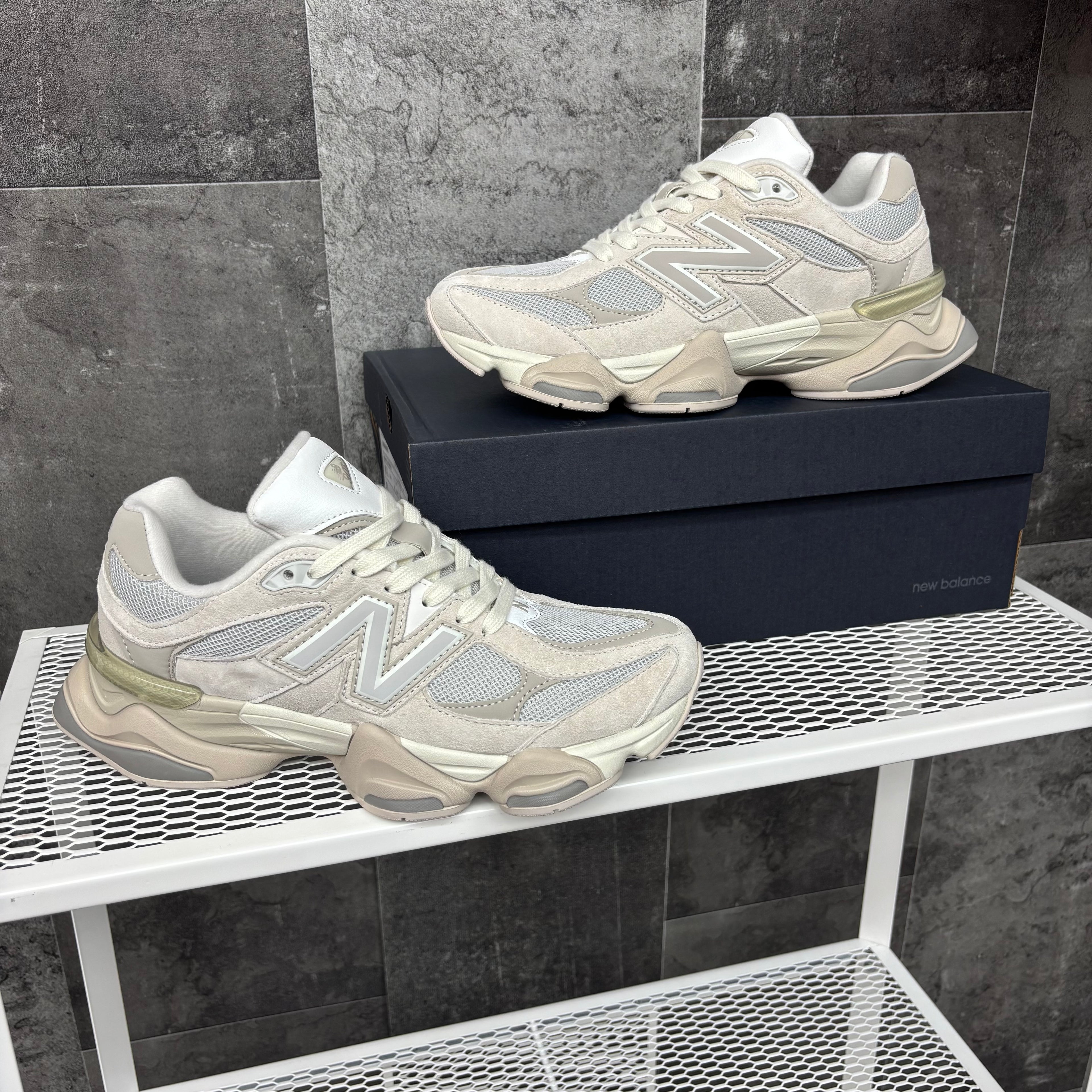 New Balance 9060