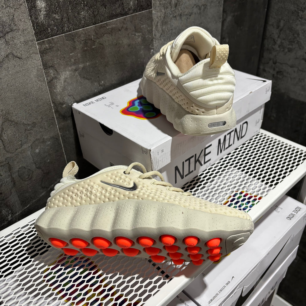 NIKE MIND 002 BEIGE