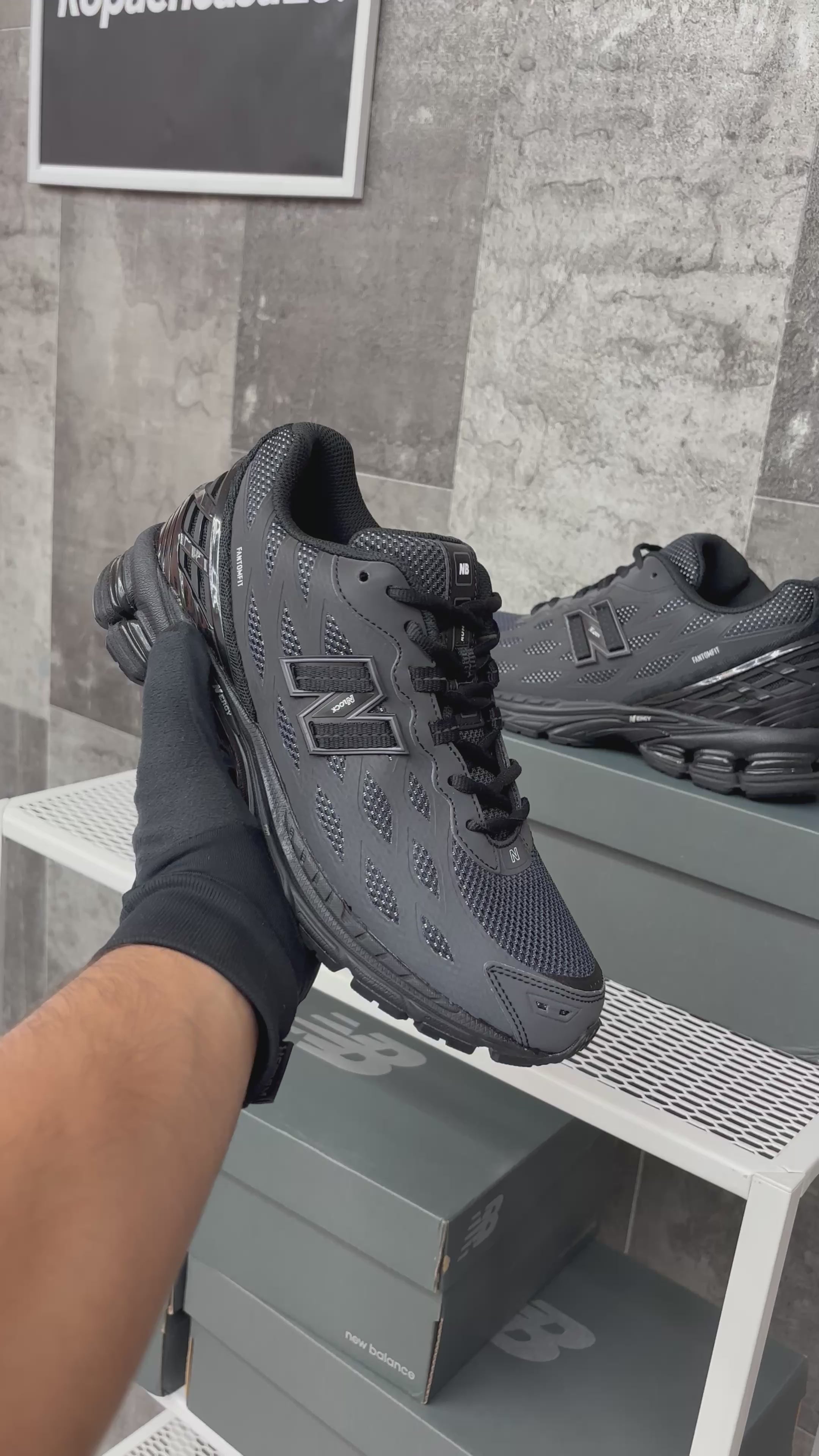 New Balance 1906R