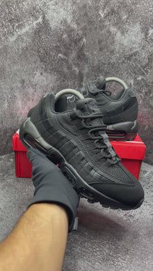 NIKE AIR MAX 95 BLACK